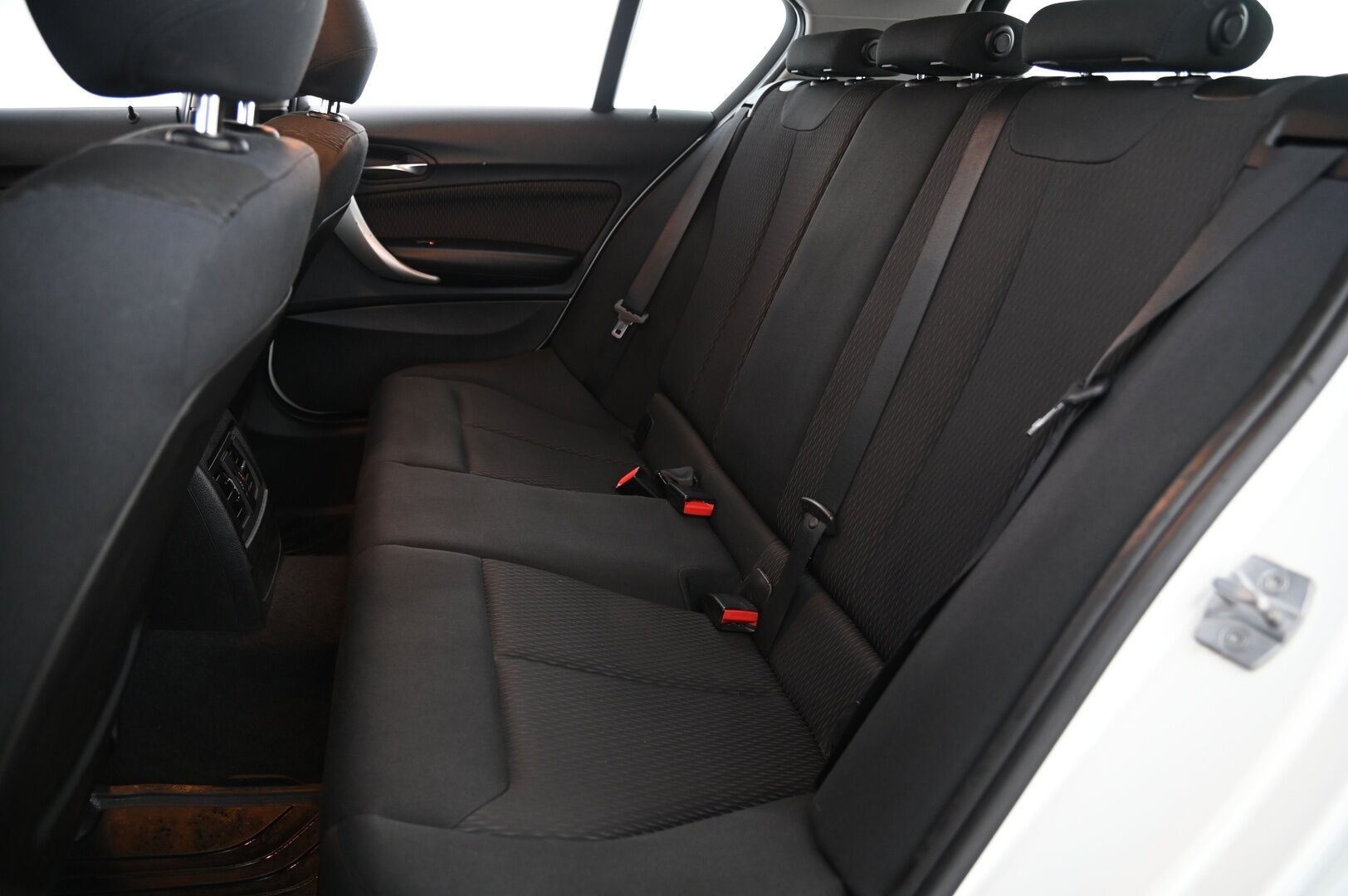 BMW 116 2014 F20 Hatchback 116i TwinPower Turbo A Business Automatic *Vakkari / Lohko / P*Tutka / Xenon* - *Uudet nastat / Juuri saapunut!* - HULLU BLACKWEEK KORKOTARJOUS 2,49%