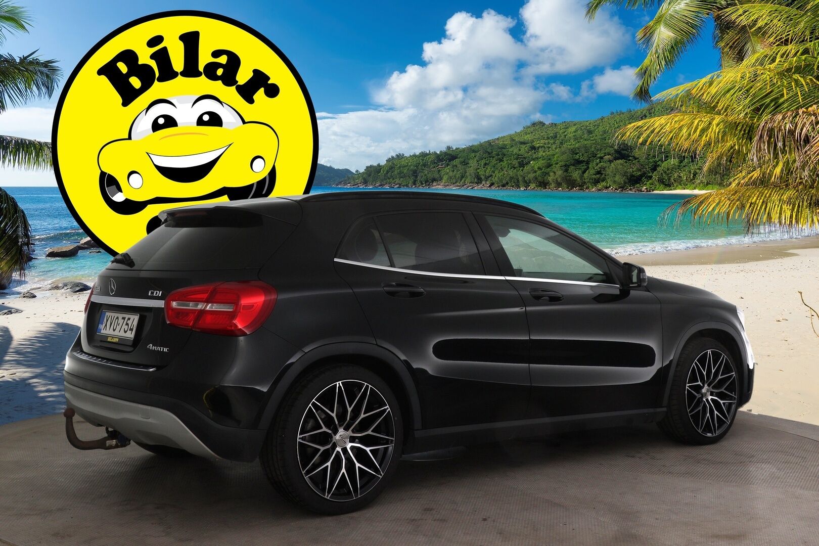 Mercedes-Benz GLA 2015 220 CDI 4Matic A Premium Business * P.kamera / P.koukku / Puolinahat / Lohkolämmitin * - * Suomi-auto / 2x Renkaat & vanteet *