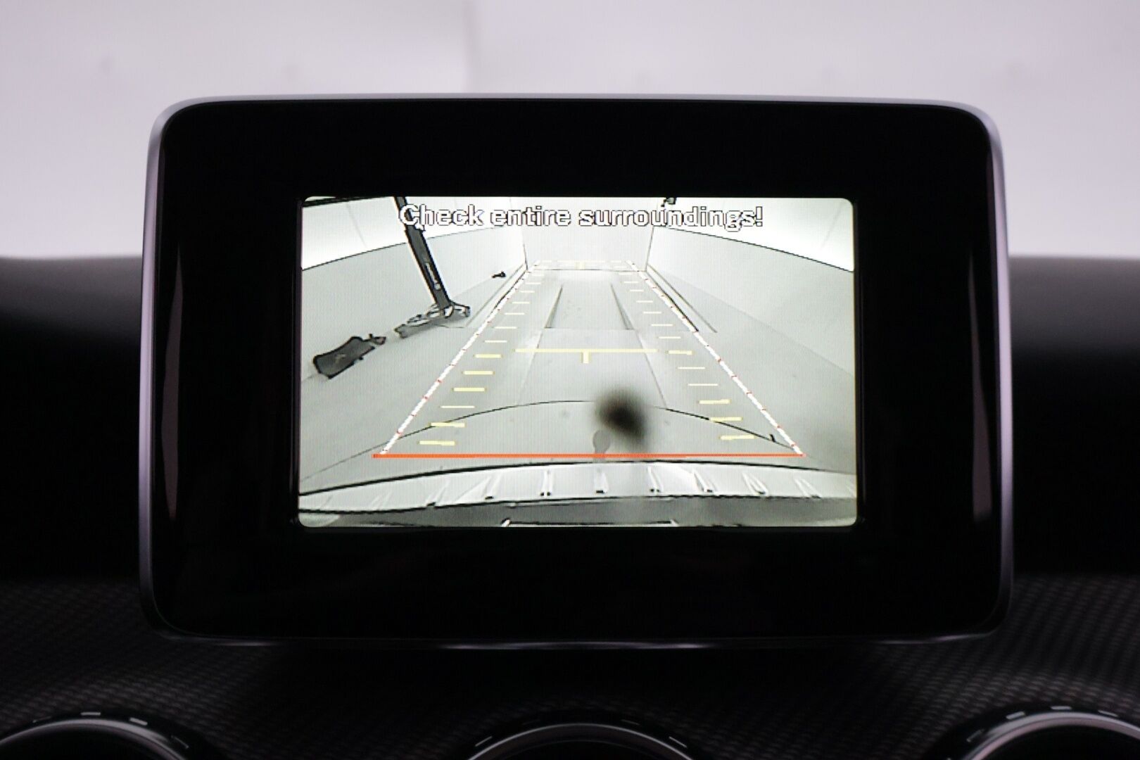 Mercedes-Benz GLA 2015 220 CDI 4Matic A Premium Business */ Suomi-auto / P.kamera / Koukku / Puolinahat / Lohkolämmitin / 2x renkaat /* - Suomi-auto / Ilmainen kotiintoimitus / 2x renkaat & vanteet - HULLUT BLACKWEEK JATKOT - KORKOTARJOUS 2,49%