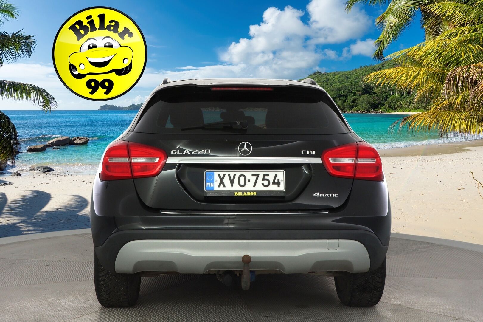 Mercedes-Benz GLA 2015 220 CDI 4Matic A Premium Business */ Suomi-auto / P.kamera / Koukku / Puolinahat / Lohkolämmitin / 2x renkaat /* - Suomi-auto / Ilmainen kotiintoimitus / 2x renkaat & vanteet - HULLUT JOULUT KORKOTARJOUS 2,49% 