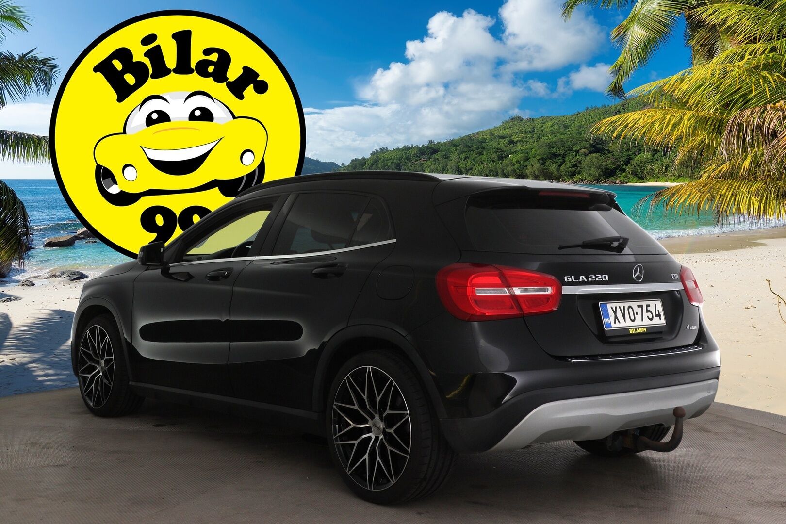 Mercedes-Benz GLA 2015 220 CDI 4Matic A Premium Business */ Suomi-auto / P.kamera / Koukku / Puolinahat / Lohkolämmitin / 2x renkaat /* - Suomi-auto / Ilmainen kotiintoimitus / 2x renkaat & vanteet - HULLU BLACKWEEK KORKOTARJOUS 2,49%