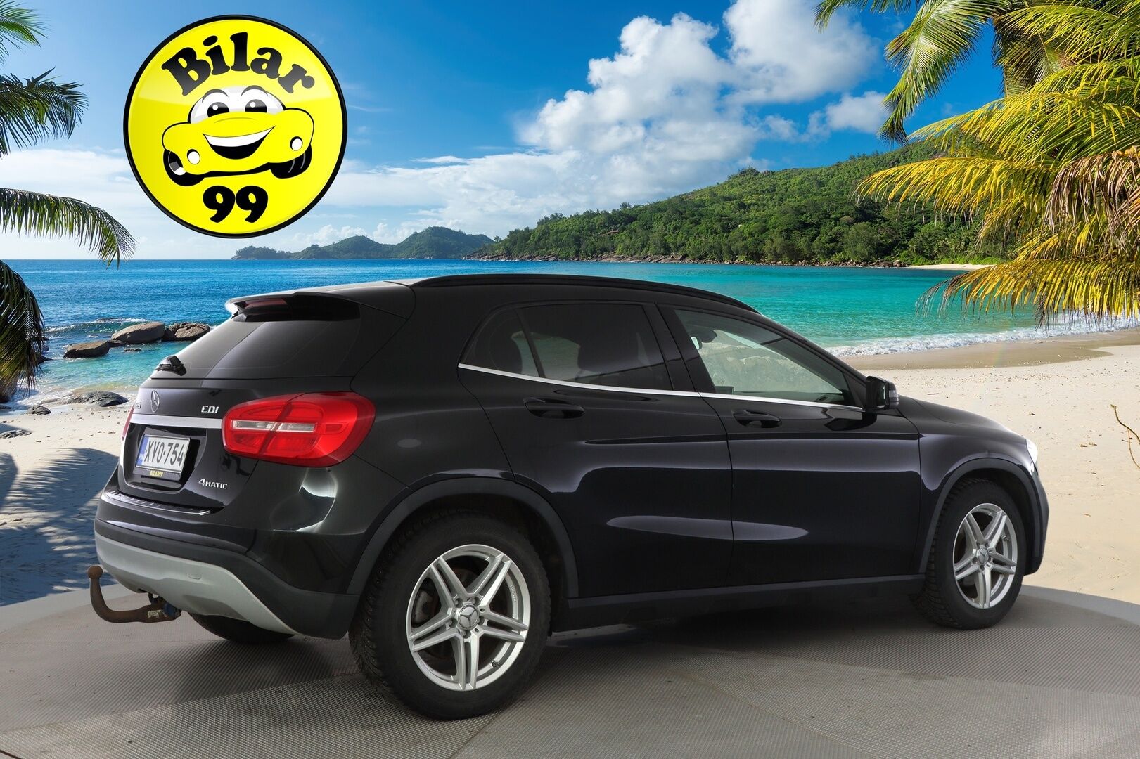 Mercedes-Benz GLA 2015 220 CDI 4Matic A Premium Business */ Suomi-auto / P.kamera / Koukku / Puolinahat / Lohkolämmitin / 2x renkaat /* - Suomi-auto / Ilmainen kotiintoimitus / 2x renkaat & vanteet - HULLUT BLACKWEEK JATKOT - KORKOTARJOUS 2,49%