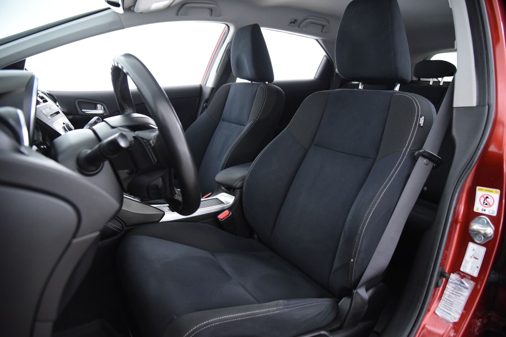 Honda Civic 2014 Tourer 1,8i Lifestyle Business AT HID / 2-om Suomi-auto / Vetokoukku / Vakkari / P-kamera / Lohkolämmitin - Täydellinen huoltokirja / 2x renkaat