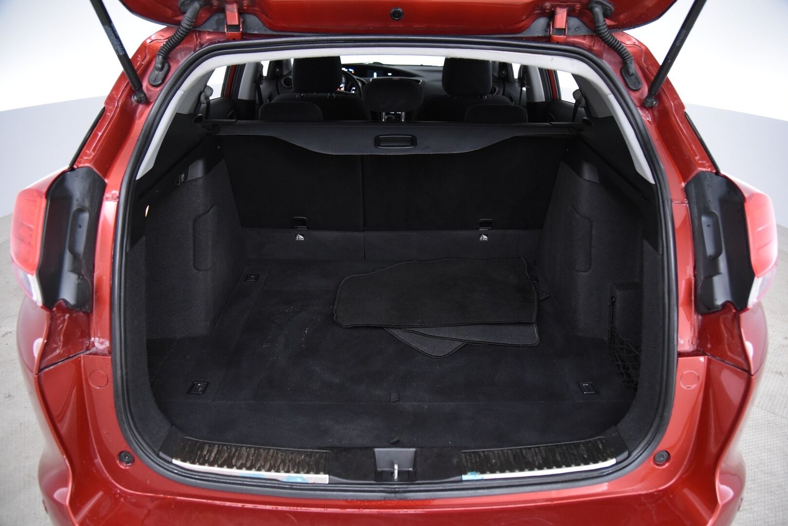 Honda Civic 2014 Tourer 1,8i Lifestyle Business AT HID / 2-om Suomi-auto / Vetokoukku / Vakkari / P-kamera / Lohkolämmitin - Täydellinen huoltokirja / 2x renkaat