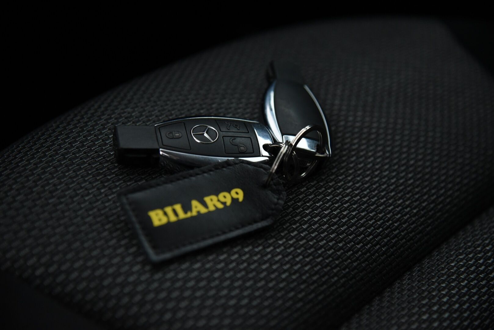 Mercedes-Benz GLA 2014 220 CDI 4Matic A / Vetokoukku / Suomi-Auto / Bi-Xenon / LED-Lisävalo / P-Tutkat - Juuri huollettu! / Kahdet hyvät renkaat vanteilla!