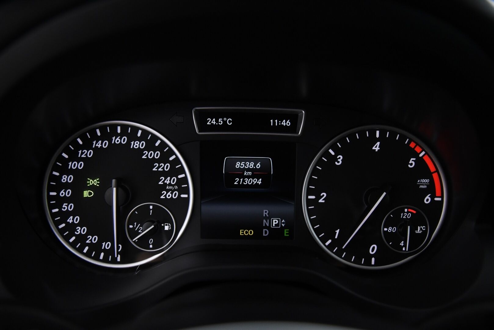 Mercedes-Benz GLA 2014 220 CDI 4Matic A / Vetokoukku / Suomi-Auto / Bi-Xenon / LED-Lisävalo / P-Tutkat - Juuri huollettu! / Kahdet hyvät renkaat vanteilla!