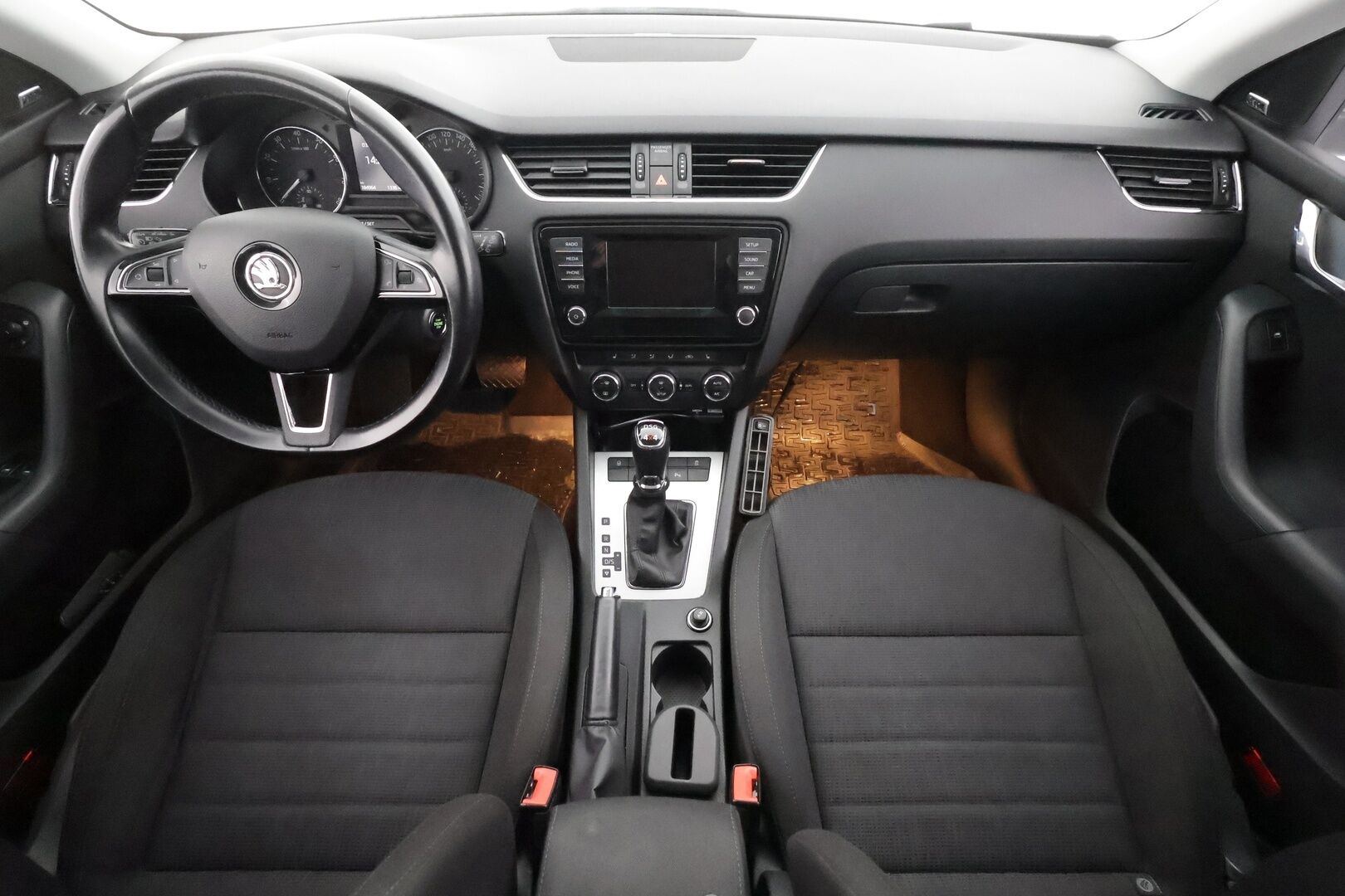Skoda Octavia 2014 Combi 1,8 TSI 4x4 Elegance DSG Autom. - | Koukku | Canton | Keyless | Sisätilanlämmitin | Vakkari | Xenon | P.Tutkat | Bluetooth | Kahdet renkaat | Suomi-auto |
