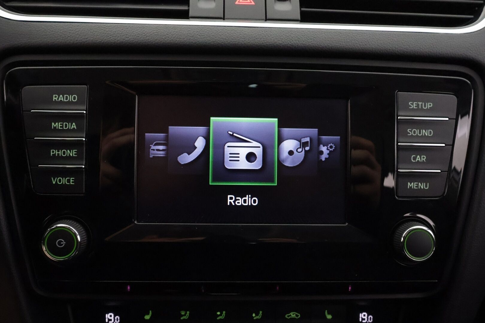 Skoda Octavia 2014 Combi 1,8 TSI 4x4 Elegance DSG Autom. - | Koukku | Canton | Keyless | Sisätilanlämmitin | Vakkari | Xenon | P.Tutkat | Bluetooth | Kahdet renkaat | Suomi-auto |