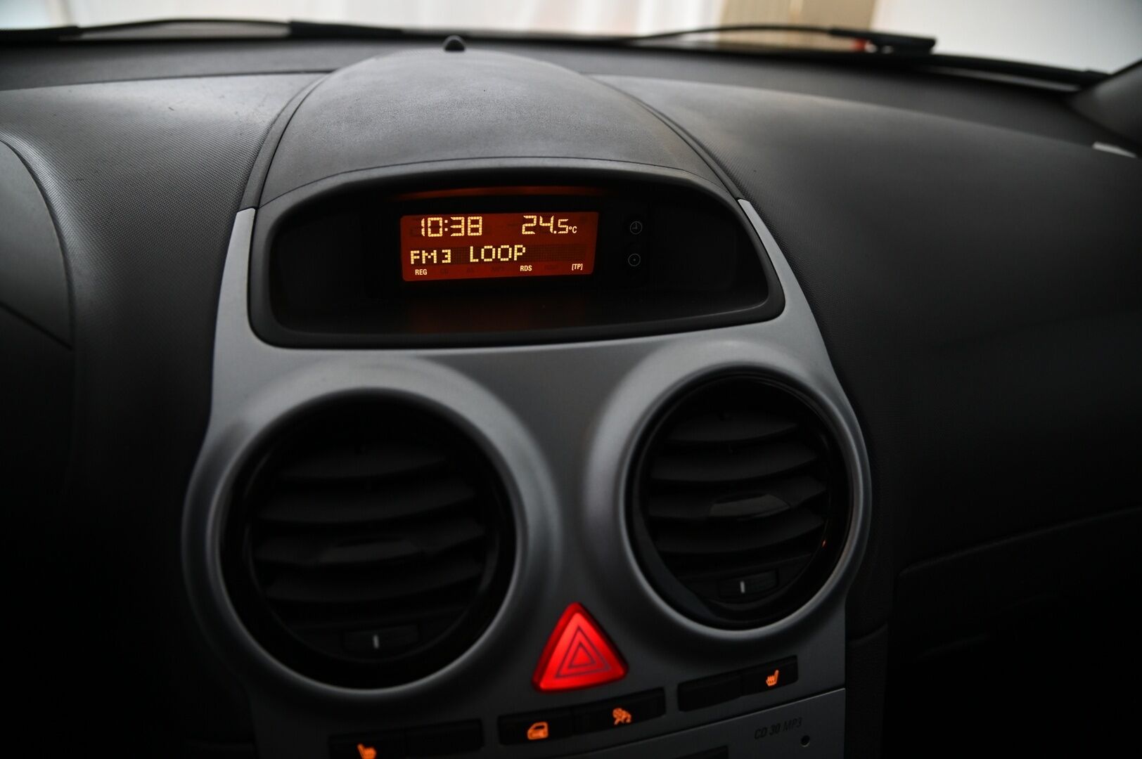 Opel Corsa 2014 *Myydään Huutokaupat.com*