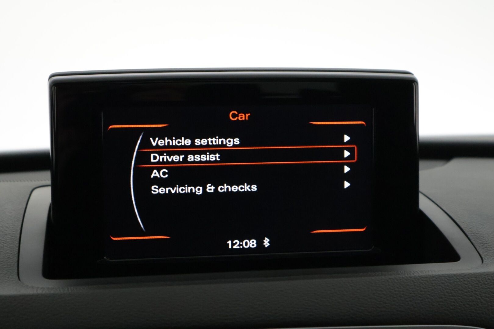 Audi Q3 2014 Business II 2,0 TDI 103 kW quattro S tronic ** Webasto / Panorama / Vakkari / Tarkemmat varusteet tulossa!* - *2x Renkaat / Suomi-auto / Juuri huollettu!* - HULLUT AVAJAISHULINAT KORKOTARJOUS 3,29 %