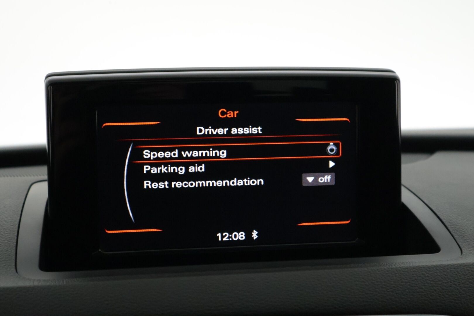 Audi Q3 2014 Business II 2,0 TDI 103 kW quattro S tronic ** Webasto / Panorama / Vakkari / Tarkemmat varusteet tulossa!* - *2x Renkaat / Suomi-auto / Juuri huollettu!* - HULLUT AVAJAISHULINAT KORKOTARJOUS 3,29 %