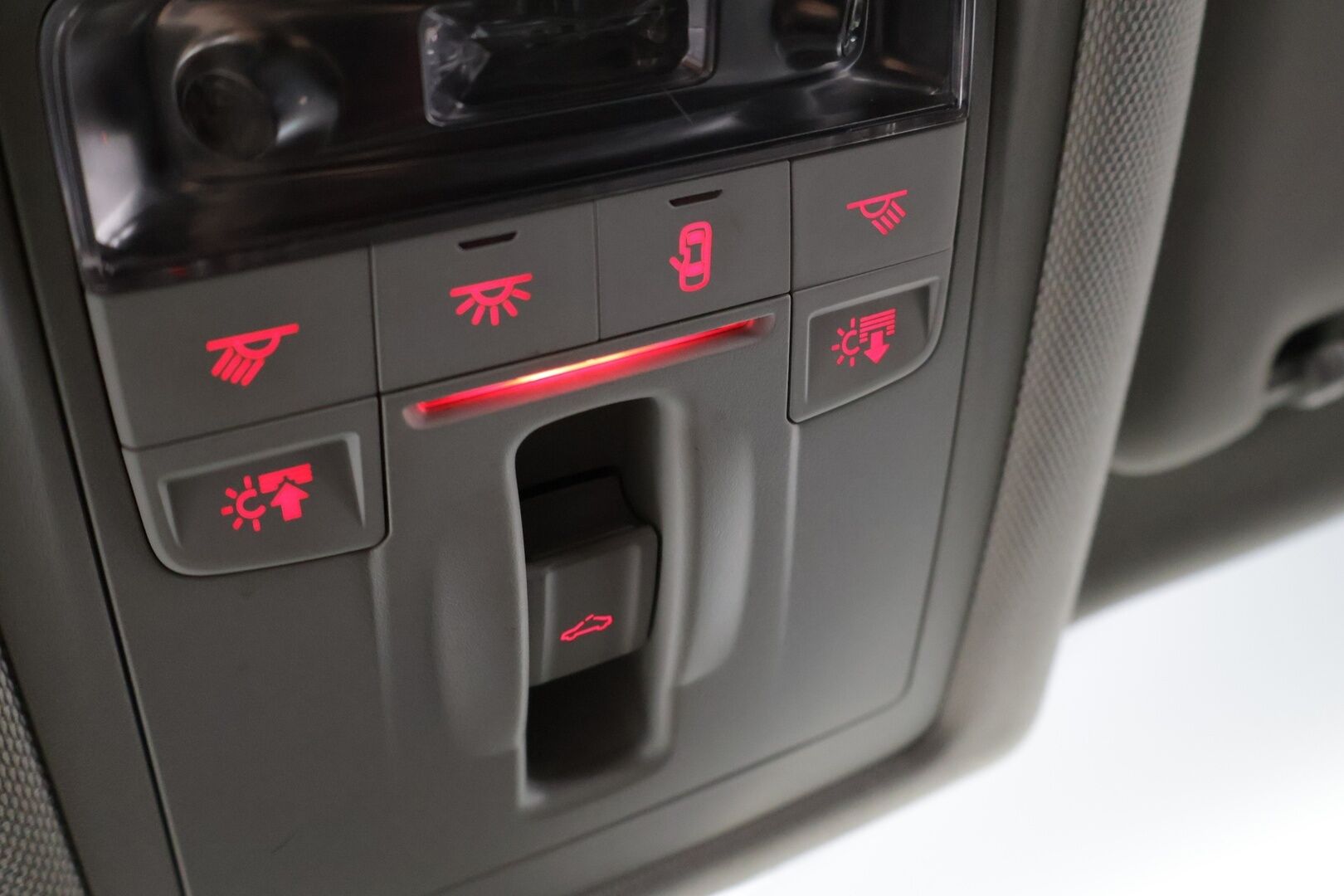 Audi Q3 2014 Business II 2,0 TDI 103 kW quattro S tronic ** Webasto / Panorama / Vakkari / Tarkemmat varusteet tulossa!* - *2x Renkaat / Suomi-auto / Juuri huollettu!* - HULLUT AVAJAISHULINAT KORKOTARJOUS 3,29 %