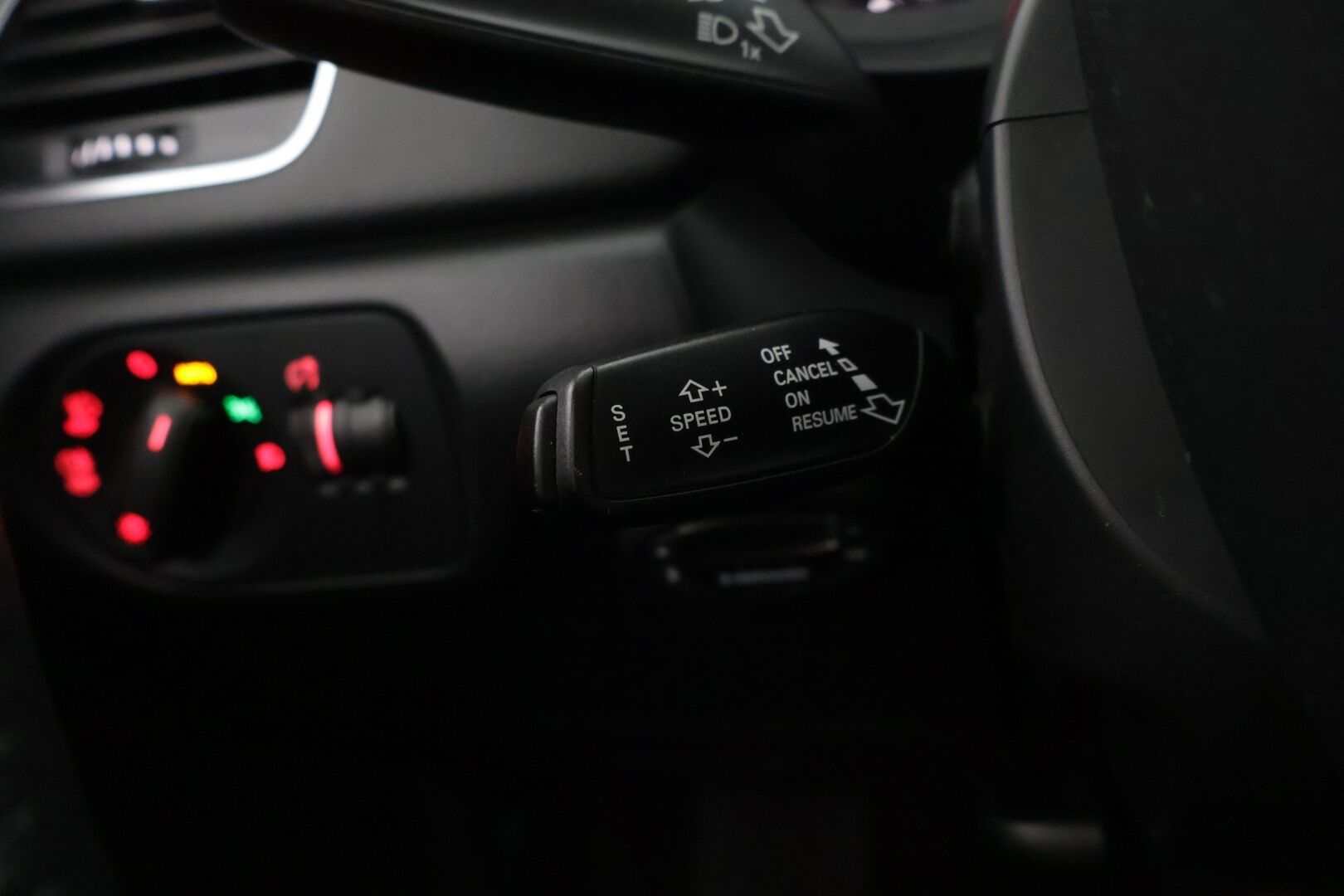 Audi Q3 2014 Business II 2,0 TDI 103 kW quattro S tronic ** Webasto / Panorama / Vakkari / Tarkemmat varusteet tulossa!* - *2x Renkaat / Suomi-auto / Juuri huollettu!* - HULLUT AVAJAISHULINAT KORKOTARJOUS 3,29 %