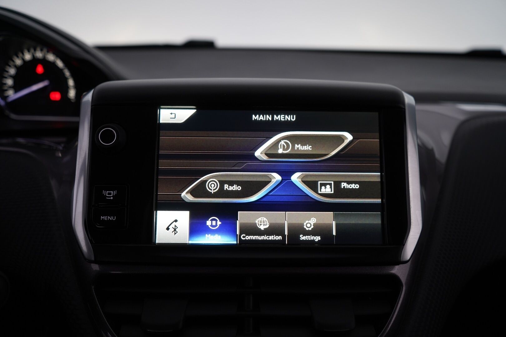 Peugeot 2008 2014 Active e-HDi 92 FAP - Suomi- auto | Hyvin huollettu | Lohko + Sisäpistoke | Vakkari | Bluetooth | Kahdet renkaat aluvantein 