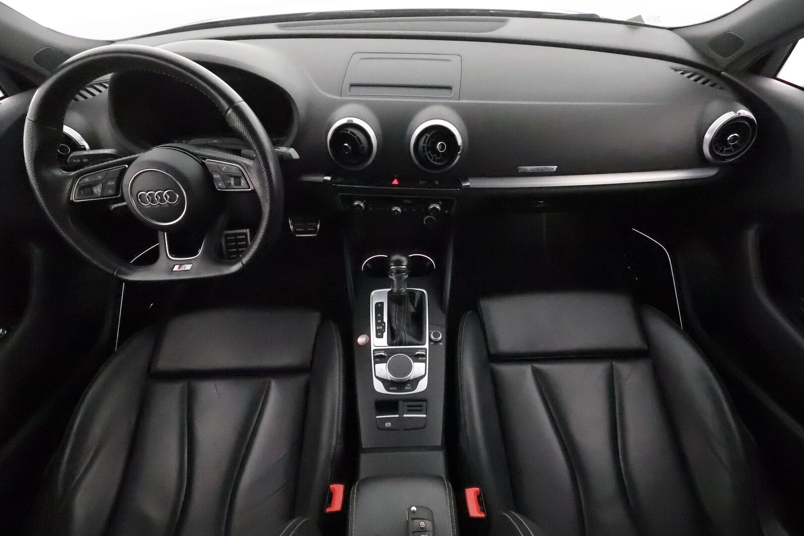Audi S3 2017 Sportback 2,0 TFSI 228 kW quattro S tronic *Digimittaristo / Bang&Olufsen / Kattoluukku / Matrix / Sporttinahat* - 3,99 % KORKOTARJOUS TÄHÄN AUTOON - Huippuvarusteet! / P-Kamera / Navi
