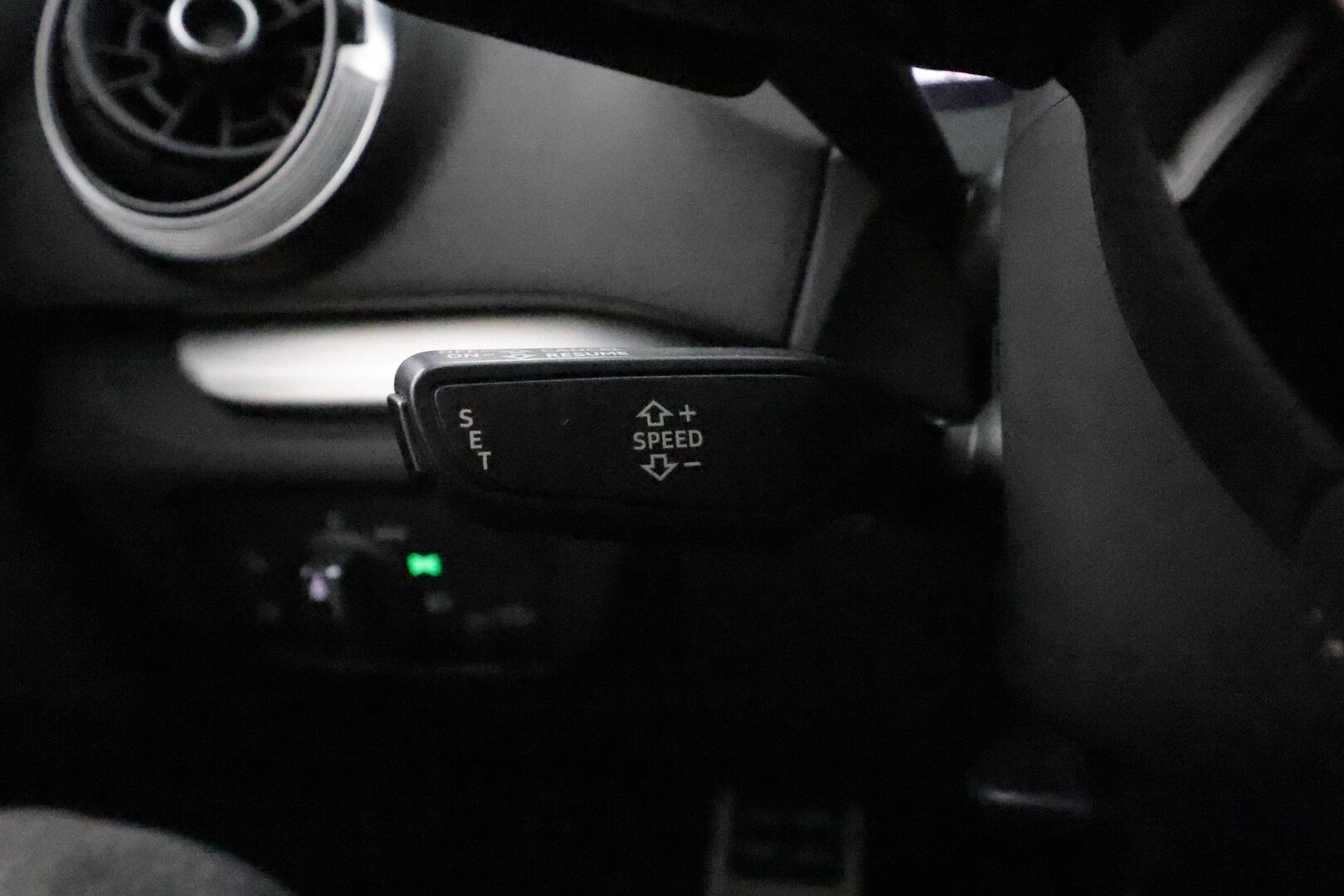 Audi S3 2017 Sportback 2,0 TFSI 228 kW quattro S tronic *Digimittaristo / Bang&Olufsen / Kattoluukku / Matrix / Sporttinahat* - 3,99 % KORKOTARJOUS TÄHÄN AUTOON - Huippuvarusteet! / P-Kamera / Navi