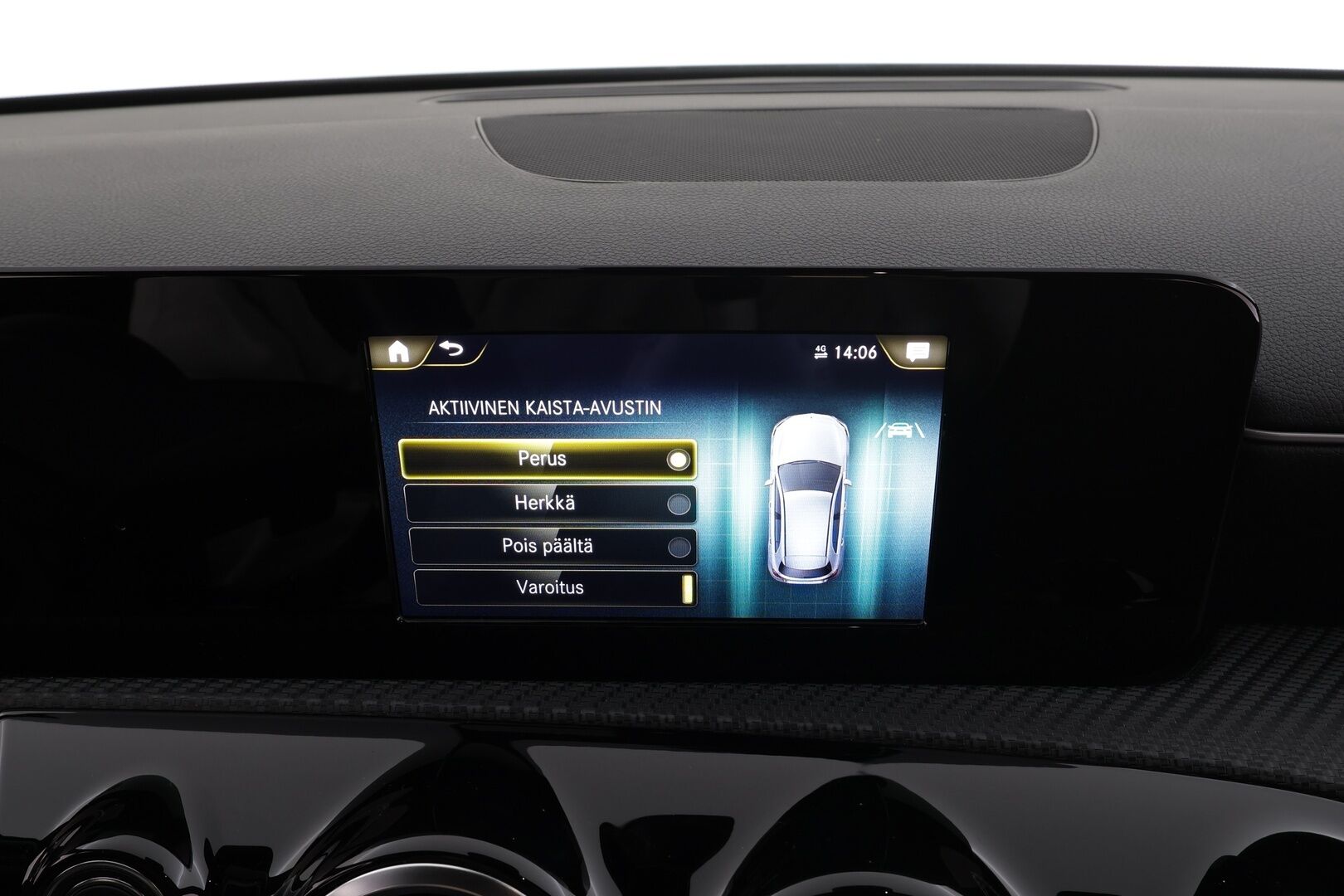 Mercedes-Benz A 2019 180 A Business Style * LED- High Performance / P.Kamera / Sportpenkit / Digimittaristo / Lohkolämmitin / Vakkari * - Suomi-auto / Kahdet renkaat - HULLUT JOULUT KORKOTARJOUS 2,49% 