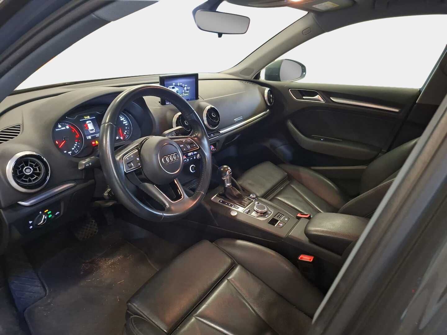Audi A3 2019 Sportback Pro Business Sport 35 TFSI 110 kW S tronic - ACC | Side Assist | Nahkasisusta | Sporttipenkit | Apple CarPlay | 