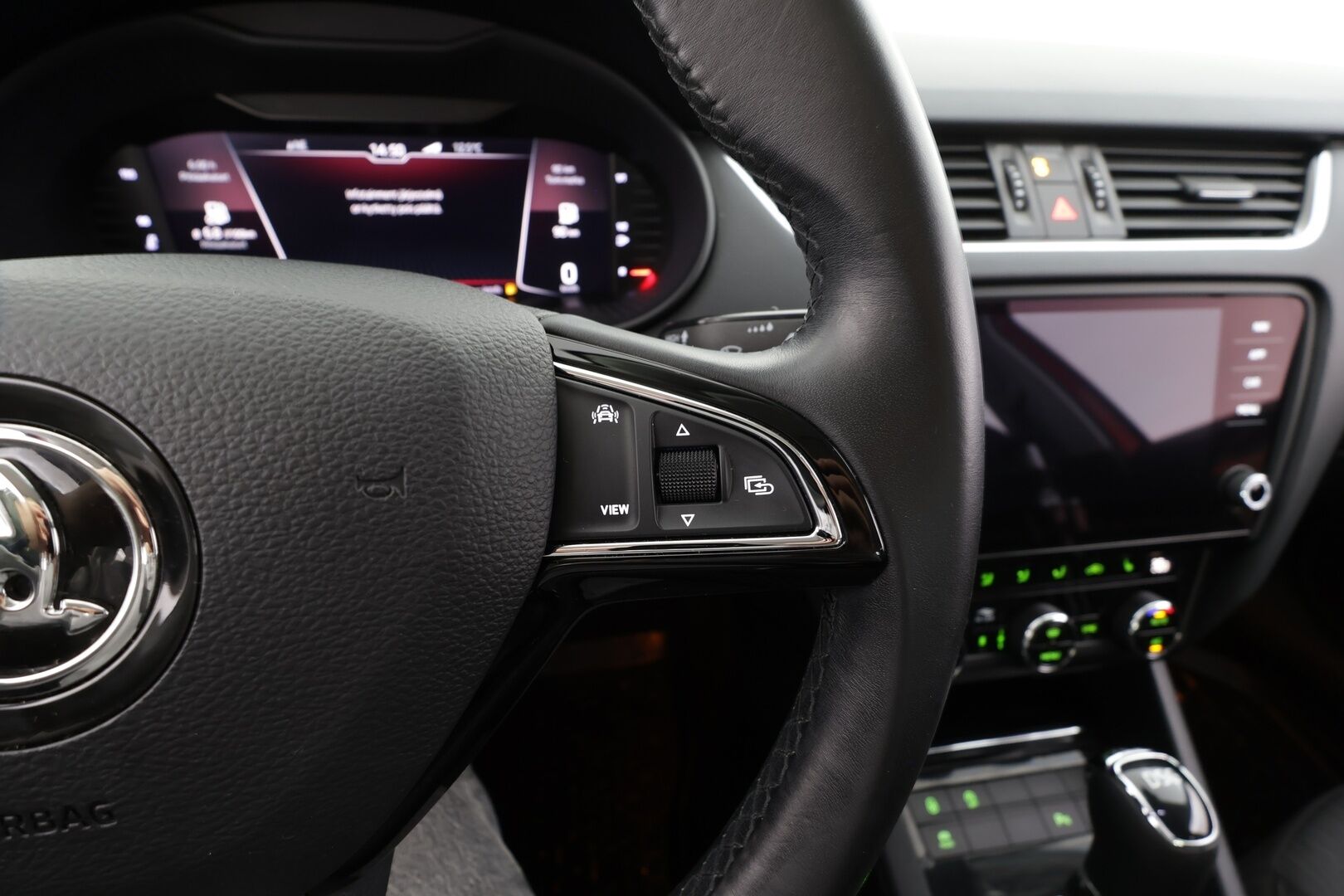 Skoda Octavia 2019 1,5 TSI Style BusinessLine DSG. * ACC / Webasto / LED / P.tutkat / Navi / Keyless * - 1.om Suomi-auto / Kahdet renkaat - HULLUT JOULUT KORKOTARJOUS 2,49% 