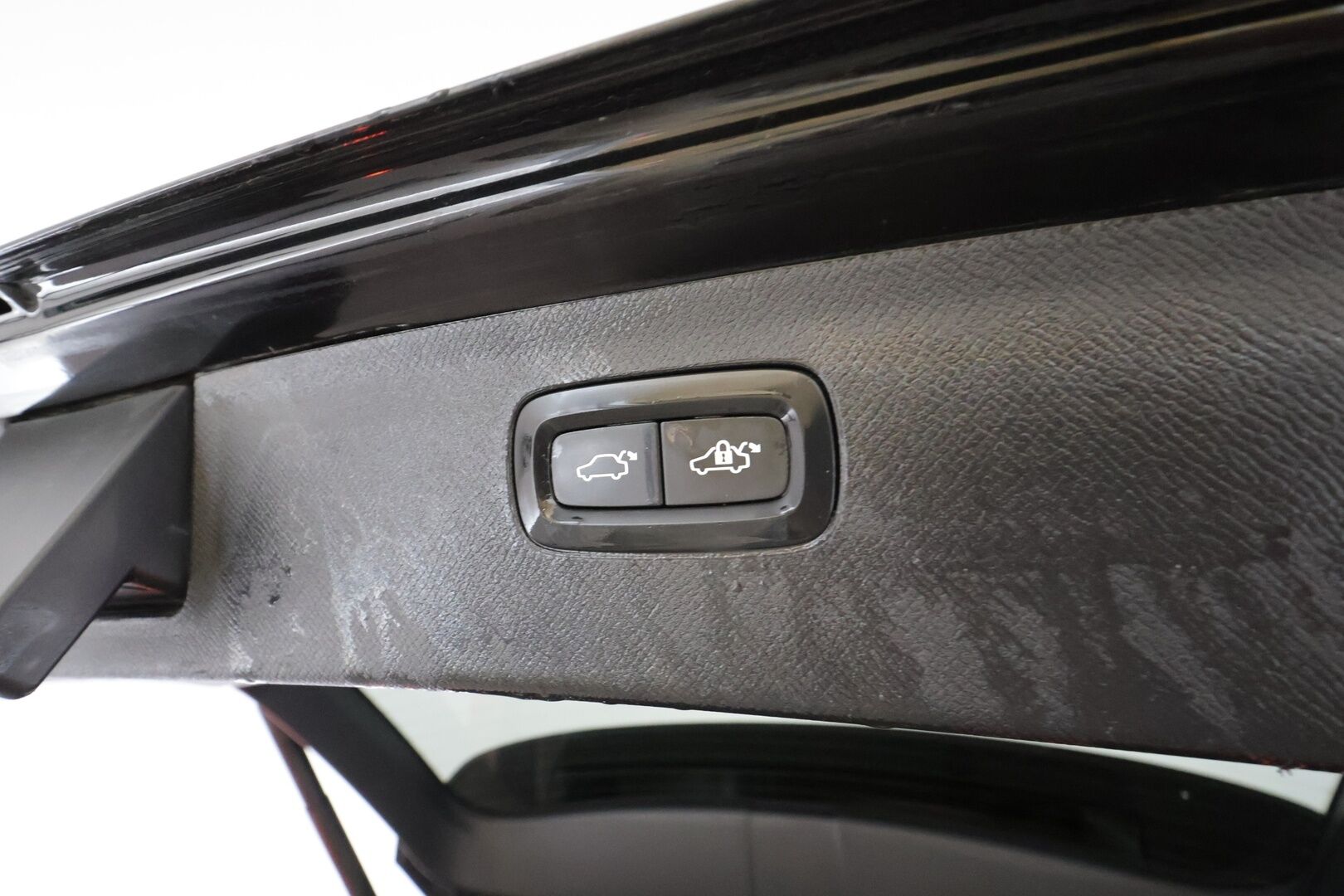 Volvo XC90 2019 T8 R-Design 7-P * ACC / HUD / 360° / Panorama / Full LED / Muistipenkit hieronnalla / Koukku / Webasto / Navi / H&K * - Ilmastoidut nahat / KeylessGo / Merkkihuollettu / Huippuvarusteet - HULLUT JOULUT KORKOTARJOUS 2,49% 