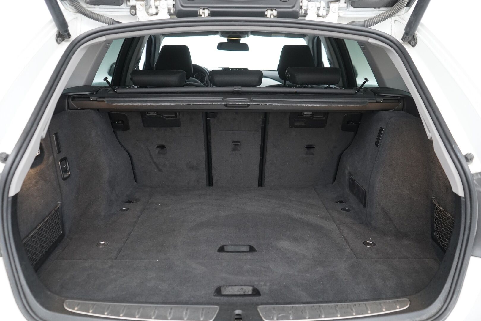 BMW 318 2017 F31 Touring d A Business *HUD / HiFi / Adapt. LED / Sähköluukku / Navi / Vakkari*