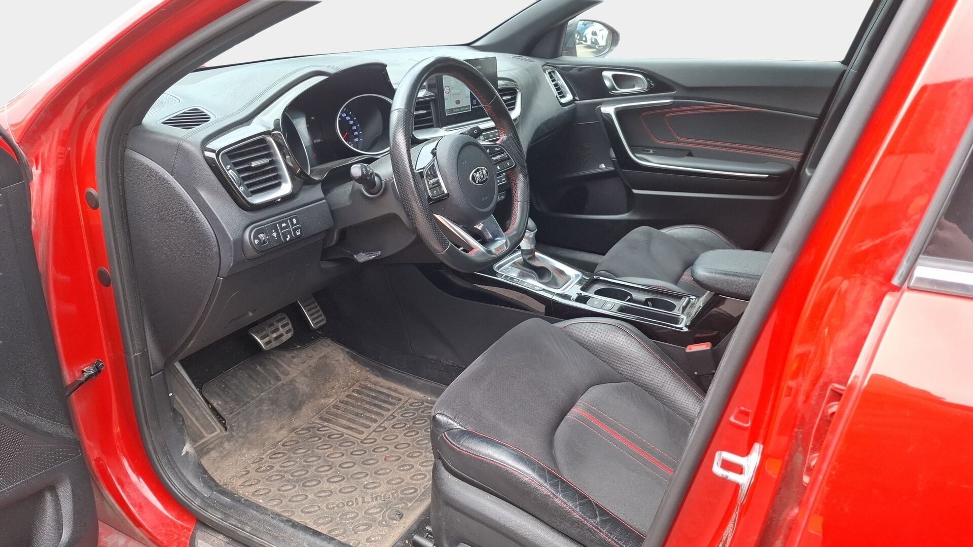 Kia ProCeed 2019 1,6 T-GDI ISG 204hv GT Business Premium SB DCT A/T EcoDynamics / ACC / JBL / Panorama / Muistipenkki* - 2xRenkaat / Särmä huoltohistoria / Näyttävä*