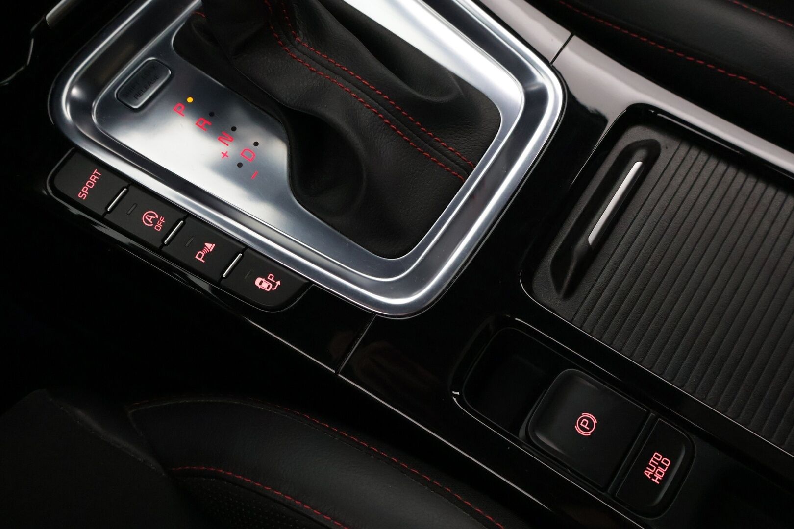 Kia ProCeed 2019 1,6 T-GDI ISG 204hv GT Business Premium SB DCT A/T EcoDynamics / ACC / JBL / Panorama / Muistipenkki* - 2xRenkaat / Särmä huoltohistoria / Näyttävä*