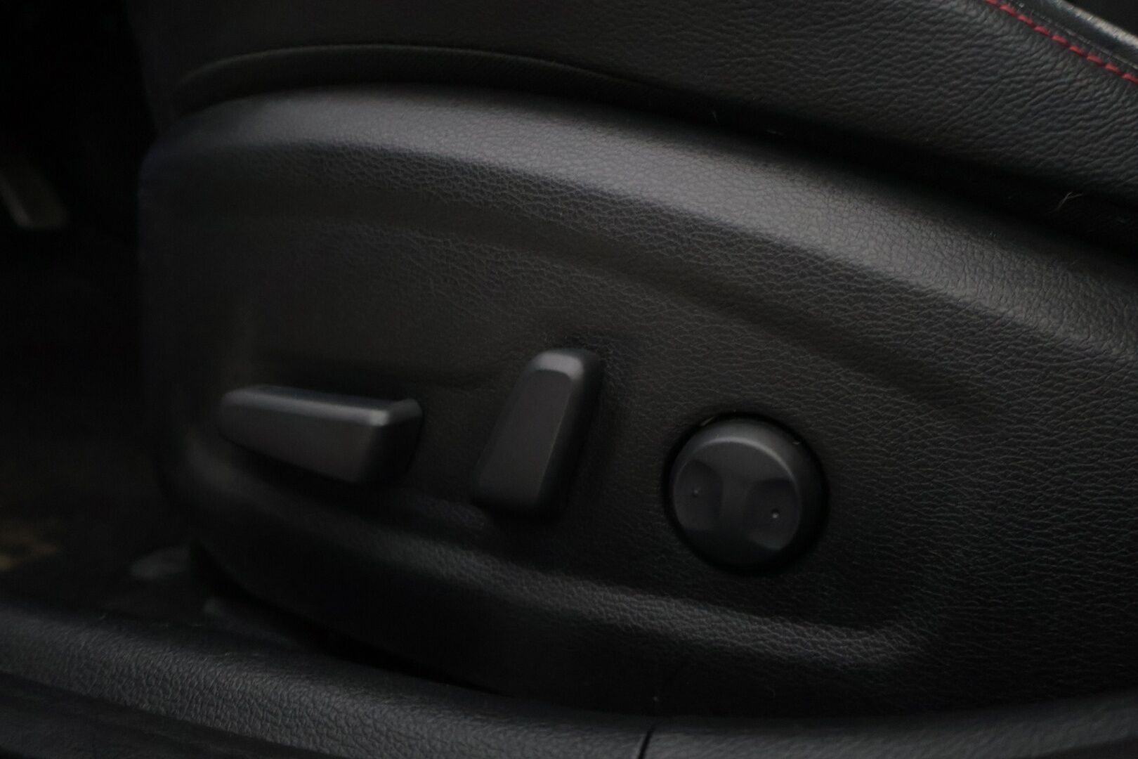 Kia ProCeed 2019 1,6 T-GDI ISG 204hv GT Business Premium SB DCT A/T EcoDynamics *Suomi-auto / ACC / JBL / BLIS / Panorama / P.Kamera / Navi* - Nahka-alcantara / Muistipenkki / Ratinlämmitin / KeyLess / Ambient / LED / 2x Renkaat / Lohko - HULLUT AVAJAISHULINAT KORKOTARJOUS 3,29 %