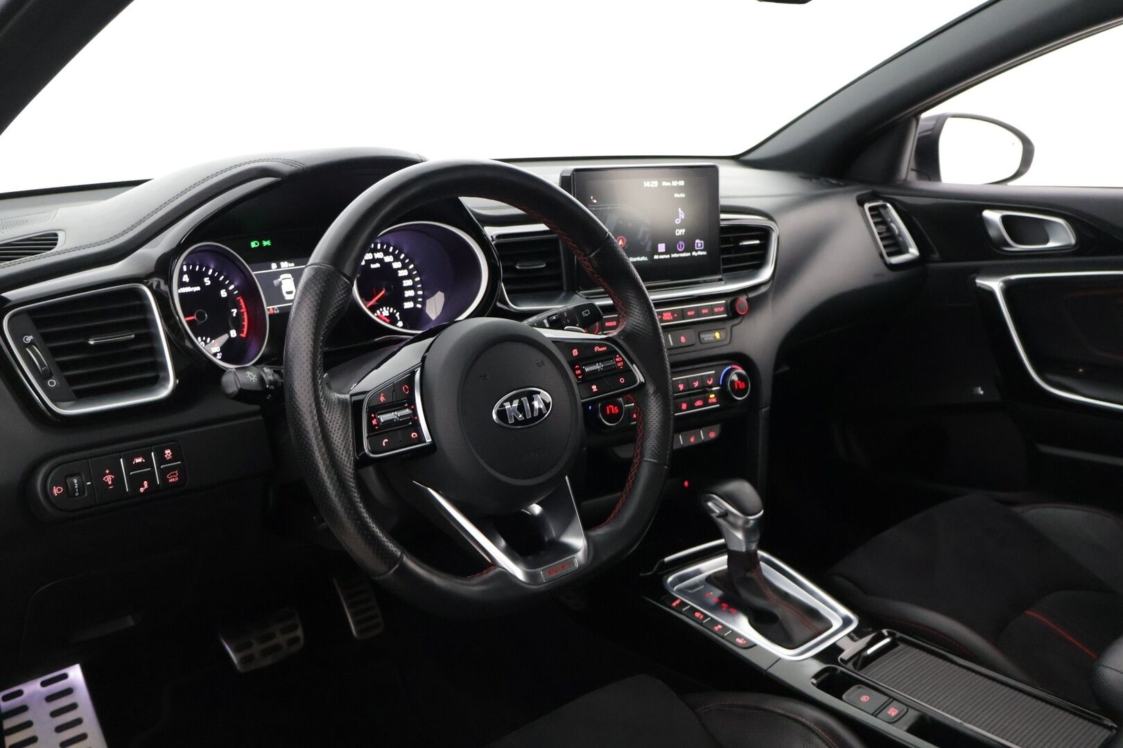 Kia ProCeed 2019 1,6 T-GDI ISG 204hv GT Business Premium SB DCT A/T EcoDynamics *Suomi-auto / ACC / JBL / BLIS / Panorama / P.Kamera / Navi* - Nahka-alcantara / Muistipenkki / Ratinlämmitin / KeyLess / Ambient / LED / 2x Renkaat / Lohko - HULLUT AVAJAISHULINAT KORKOTARJOUS 3,29 %