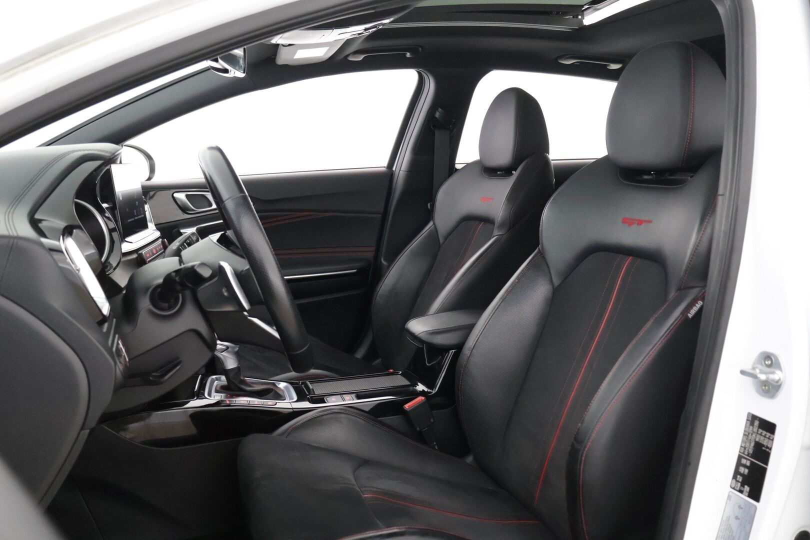 Kia ProCeed 2019 1,6 T-GDI ISG 204hv GT Business Premium SB DCT A/T EcoDynamics *Suomi-auto / ACC / JBL / BLIS / Panorama / P.Kamera / Navi* - Nahka-alcantara / Muistipenkki / Ratinlämmitin / KeyLess / Ambient / LED / 2x Renkaat / Lohko - HULLUT AVAJAISHULINAT KORKOTARJOUS 3,29 %