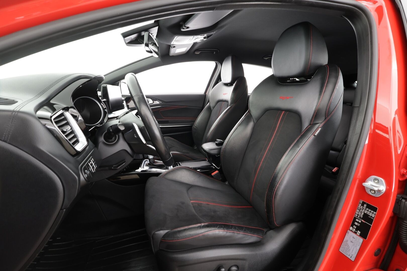 Kia ProCeed 2019 1,6 T-GDI ISG 204hv GT Business Premium SB DCT A/T EcoDynamics * ACC / P.kamera / JBL / Muistipenkki * - Suomi-auto / Kahdet renkaat aluvanteilla / Hyvät varusteet - HULLUT AVAJAISHULINAT KORKOTARJOUS 3,29 %