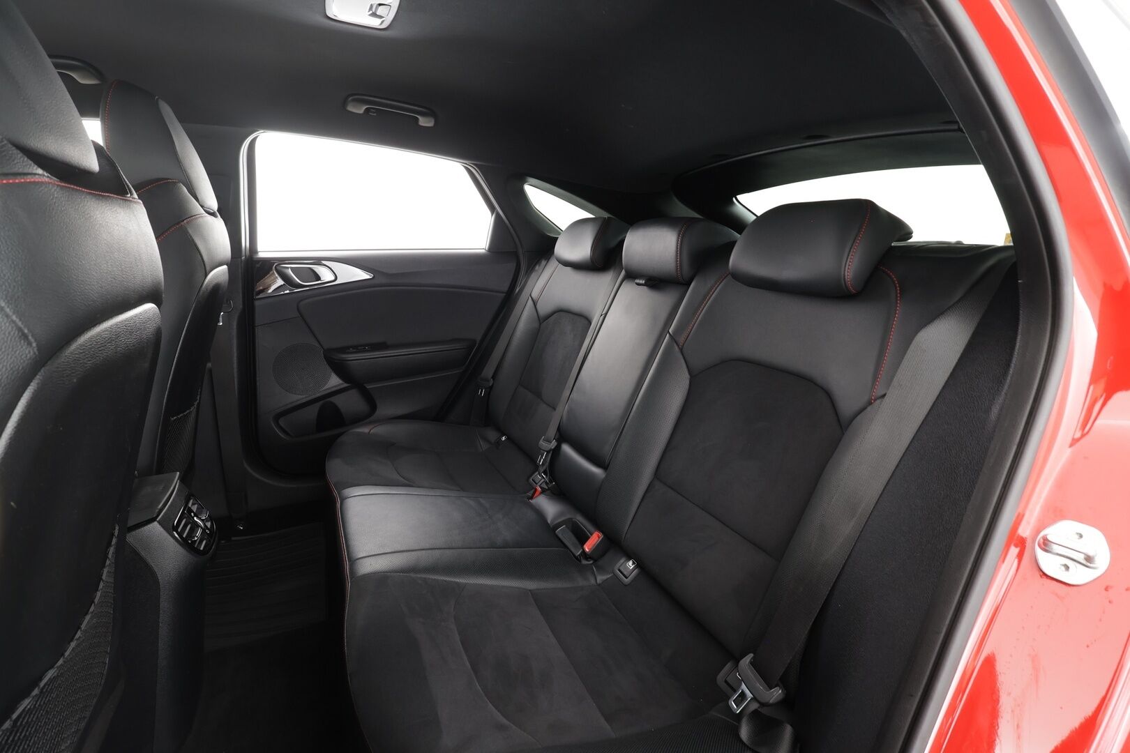 Kia ProCeed 2019 1,6 T-GDI ISG 204hv GT Business Premium SB DCT A/T EcoDynamics * ACC / P.kamera / JBL / Muistipenkki * - Suomi-auto / Kahdet renkaat aluvanteilla / Hyvät varusteet