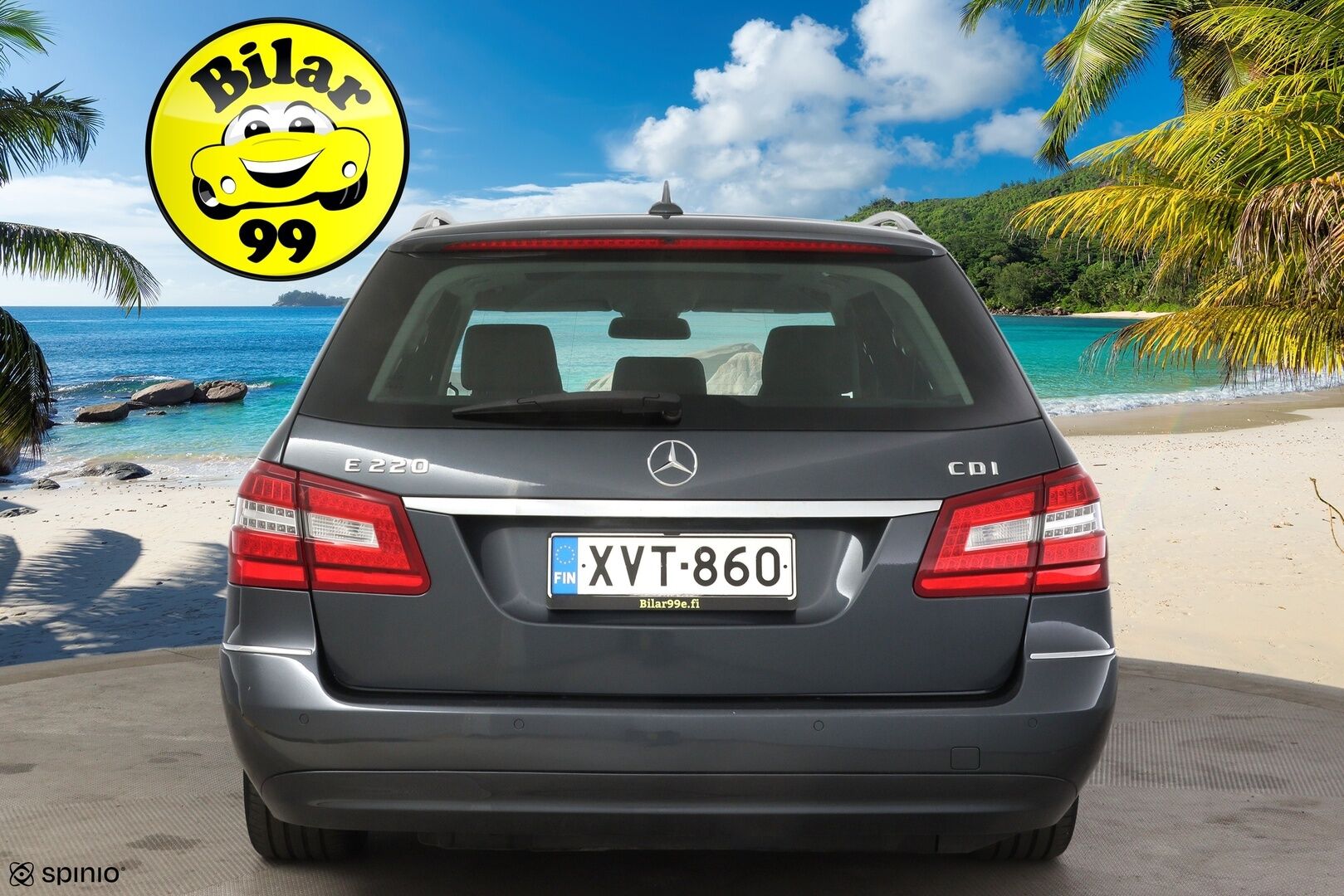 Mercedes-Benz E 2011 E 220 CDI Farmari * Webasto / Ortopedit / Navigointi / P.tutkat / Vakionopeudensäädin * - Maltillisilla kilometreillä oleva Johtotähti!