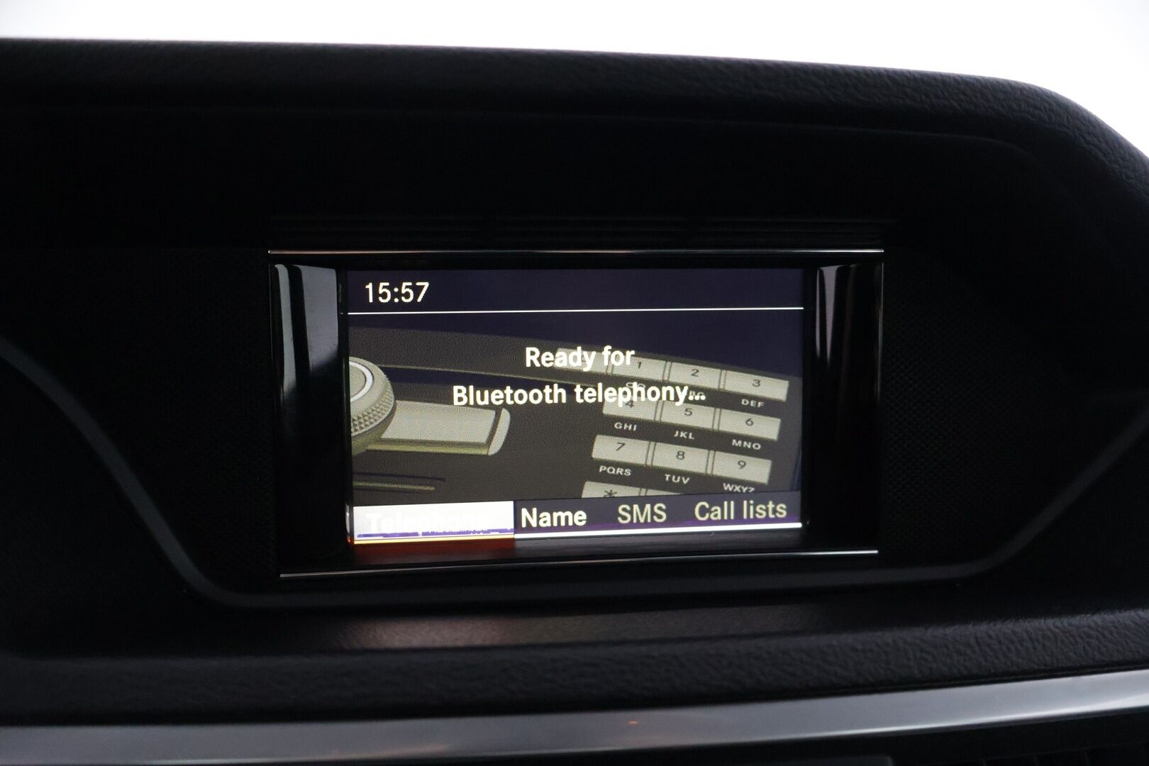 Mercedes-Benz E 2011 E 220 CDI Farmari * Webasto / Ortopedit / Navigointi / P.tutkat / Vakionopeudensäädin * - Maltillisilla kilometreillä oleva Johtotähti!