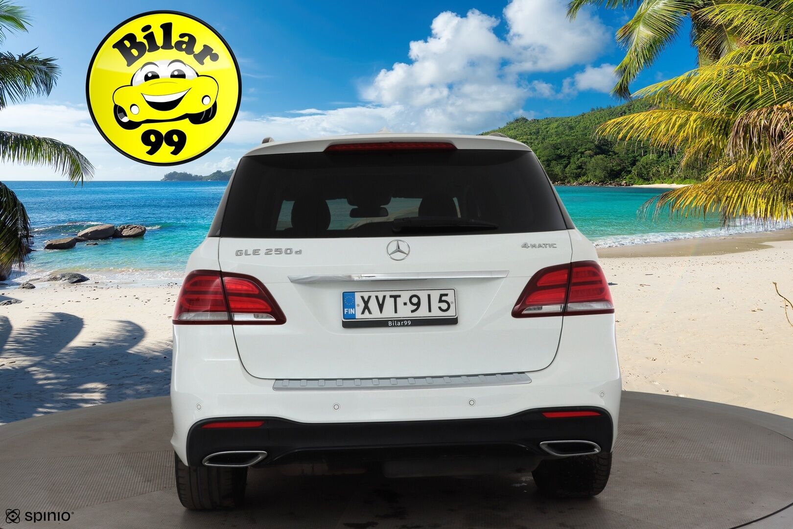 Mercedes-Benz GLE 2016 250 d 4Matic AMG * Panorama / ILS-LED / Vakkari / P.tutkat / Muistipenkit / Airmatic DC / Navi / Nahat / Lohko * - Kahdet renkaat aluvanteilla