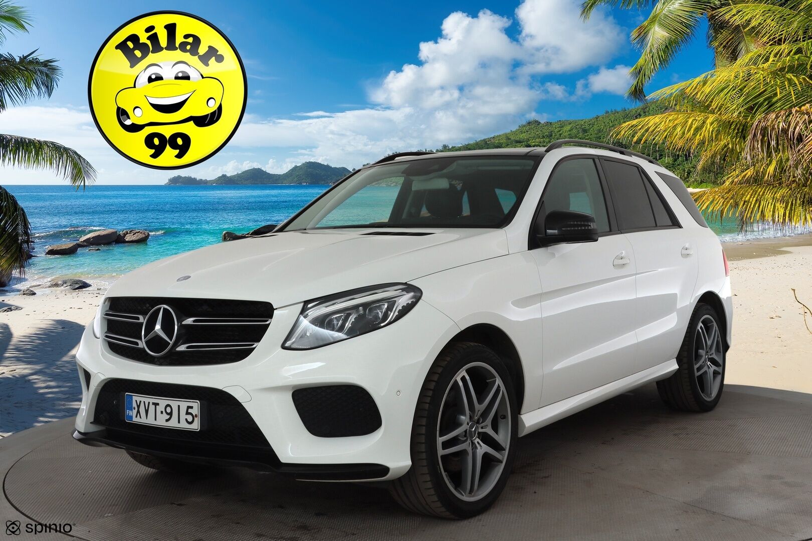 Mercedes-Benz GLE 2016 250 d 4Matic AMG * Panorama / ILS-LED / Vakkari / P.tutkat / Muistipenkit / Airmatic DC / Navi / Nahat / Lohko * - Kahdet renkaat aluvanteilla