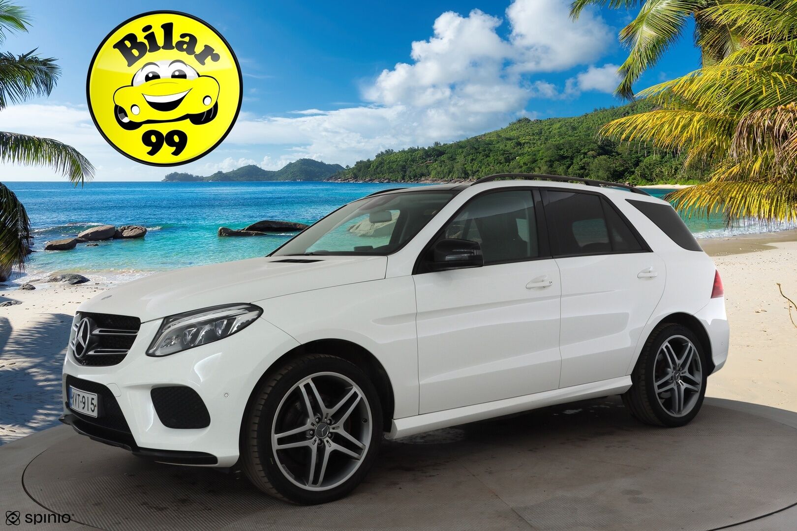 Mercedes-Benz GLE 2016 250 d 4Matic AMG * Panorama / ILS-LED / Vakkari / P.tutkat / Muistipenkit / Airmatic DC / Navi / Nahat / Lohko * - Kahdet renkaat aluvanteilla