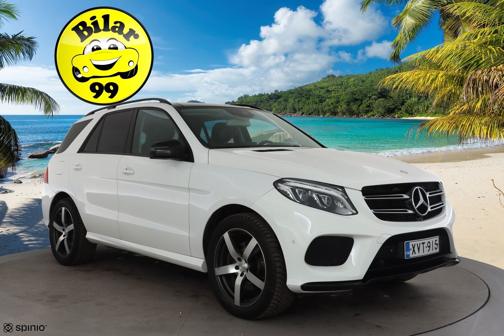 Mercedes-Benz GLE 2016 250 d 4Matic AMG * Panorama / ILS-LED / Vakkari / P.tutkat / Muistipenkit / Airmatic DC / Navi / Nahat / Lohko * - Kahdet renkaat aluvanteilla