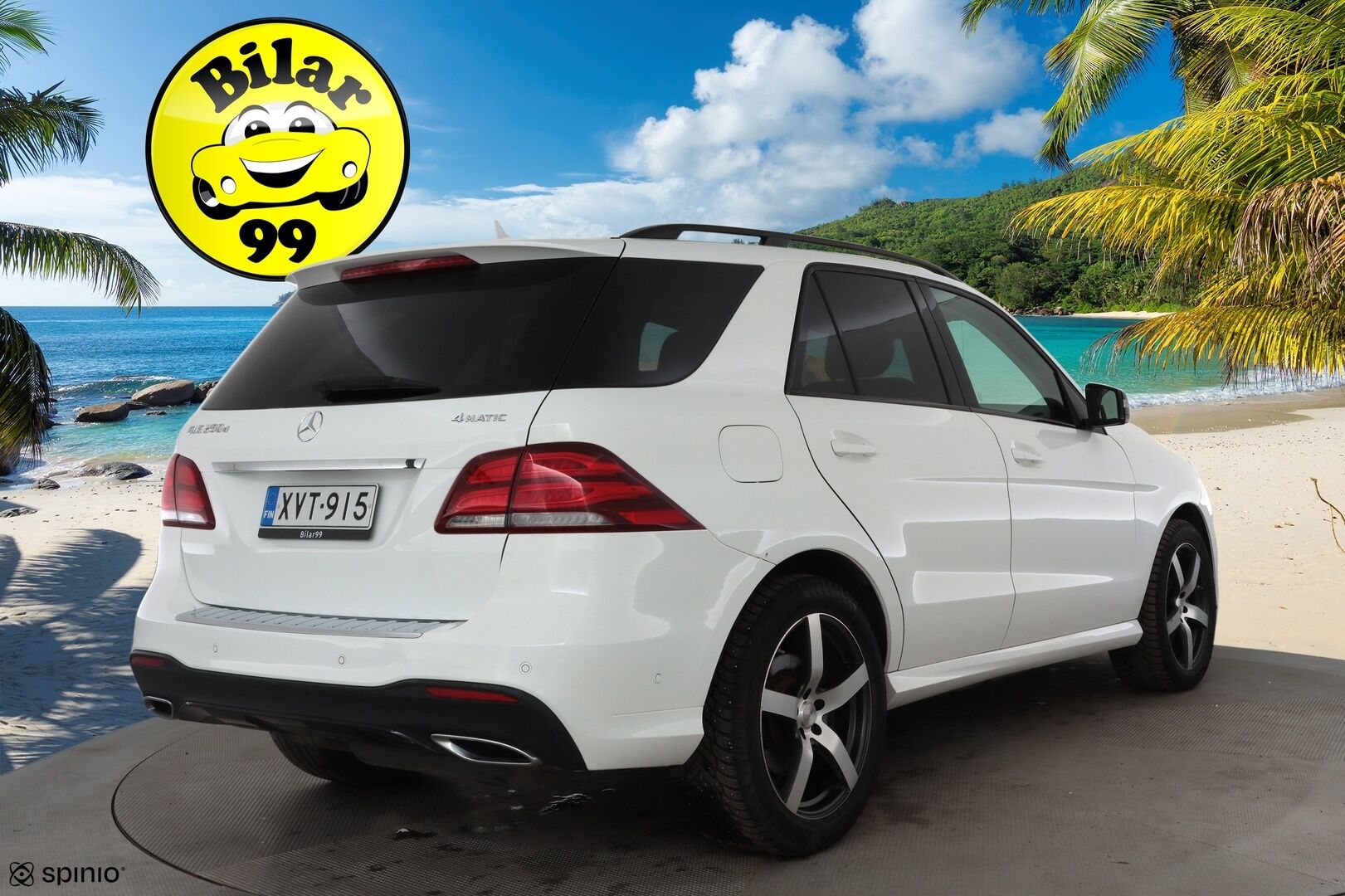 Mercedes-Benz GLE 2016 250 d 4Matic AMG * Panorama / ILS-LED / Vakkari / P.tutkat / Muistipenkit / Airmatic DC / Navi / Nahat / Lohko * - Kahdet renkaat aluvanteilla