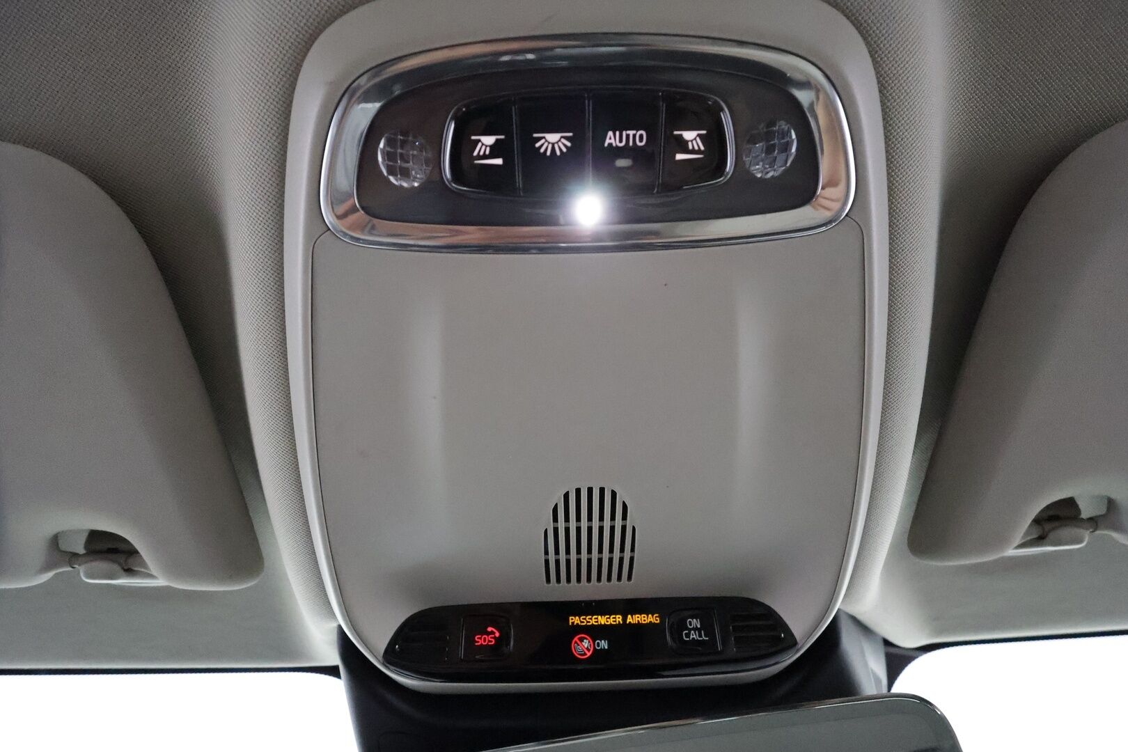 Volvo V60 2019 D4 Inscription aut **H&K / HUD / Pa-lämmitin / Adapt. vakkari / Koukku / Muistipenkit / Keyless / P.kamera** - Full LED / Vaalea nahkasisusta / Apple&Android / Navi