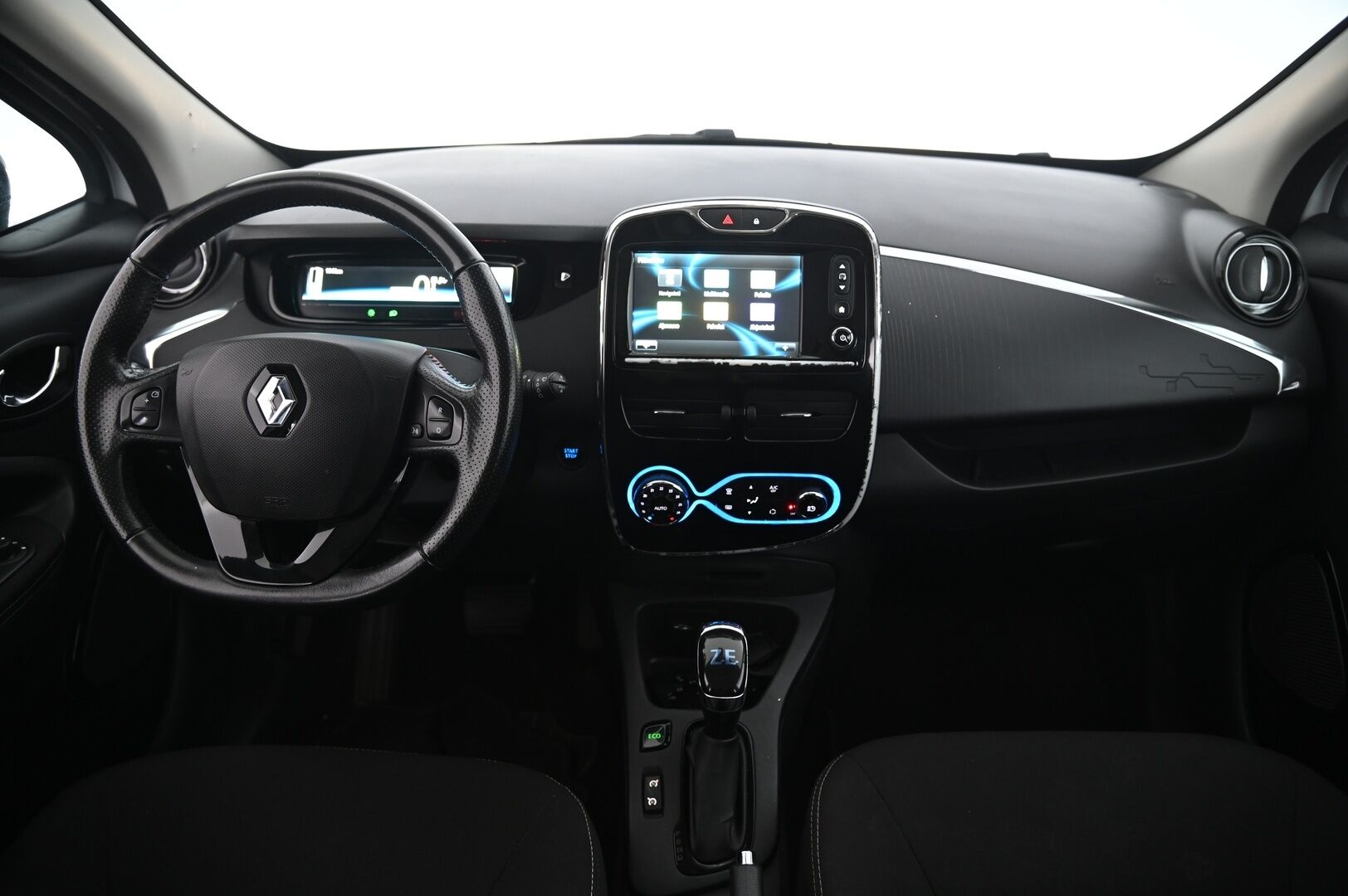 Renault Zoe 2017 41kwh Intense SoH 86% - Myydään Huutokaupat.com