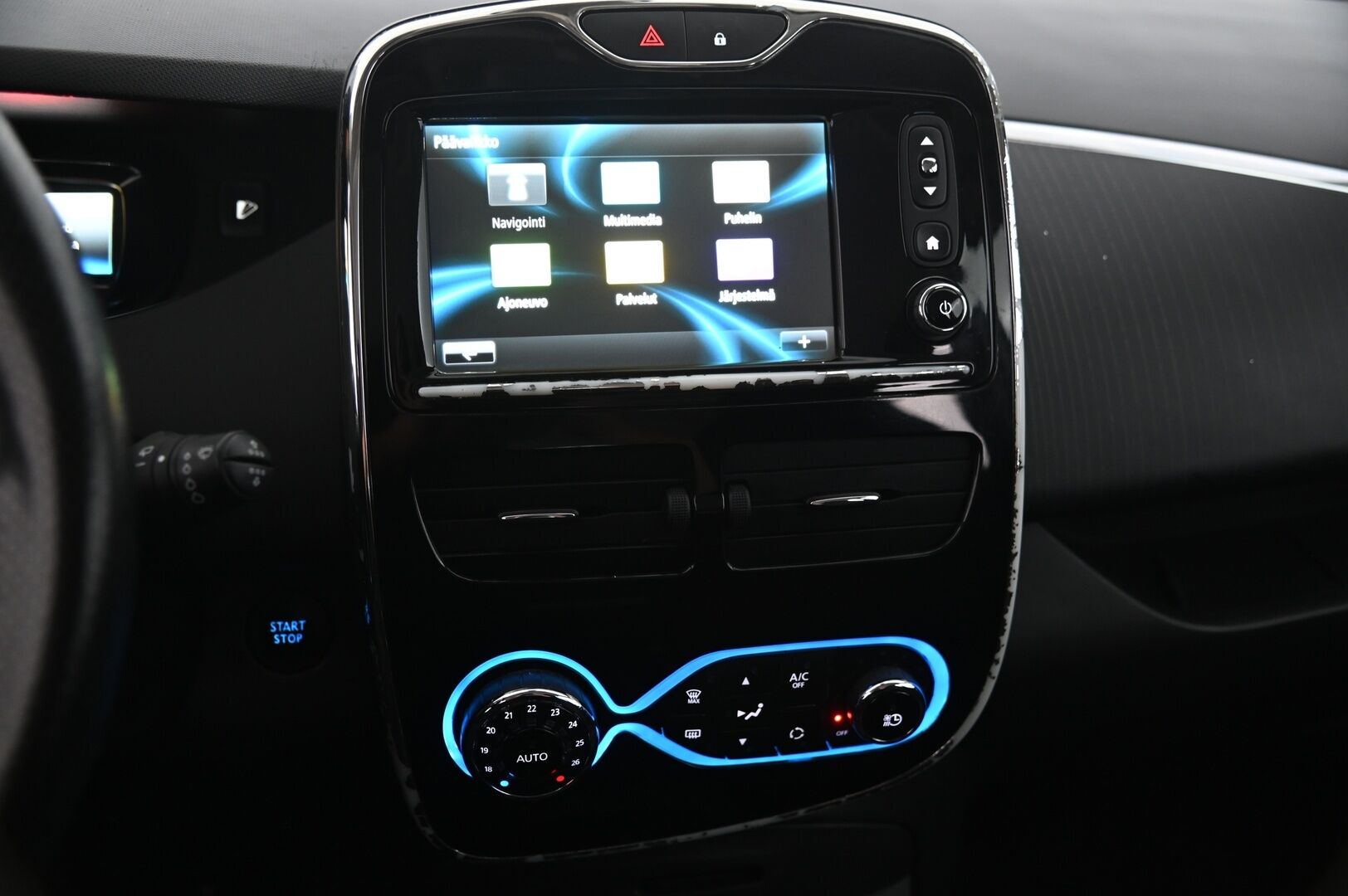 Renault Zoe 2017 41kwh Intense SoH 86% - Myydään Huutokaupat.com
