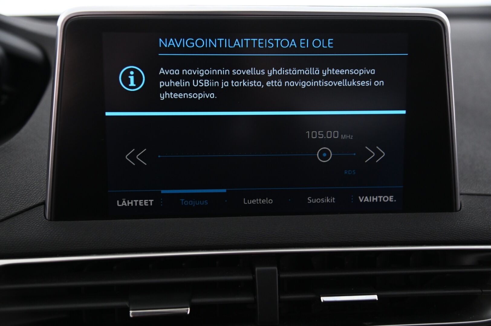 Peugeot 3008 2019 Allure PureTech 130 EAT8-automaatti *ACC / 360 kamera / Koukku / Blis / Appconnect / Sporttipenkit / Focale Äänentoisto* - 2x hyvät renkaat / Lohko + sisätilanlämmitin / Lämpölasi / Juuri huollettu