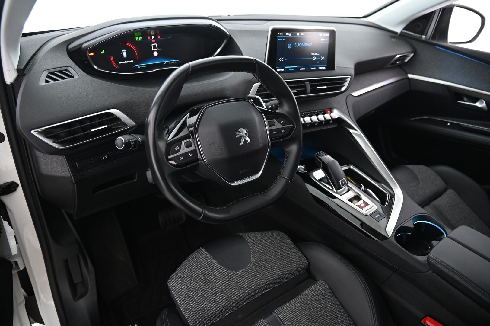 Peugeot 3008 2019 Allure PureTech 130 EAT8-automaatti *ACC / 360 kamera / Koukku / Blis / Appconnect / Sporttipenkit / Focale Äänentoisto* - 2x hyvät renkaat / Lohko + sisätilanlämmitin / Lämpölasi / Juuri huollettu