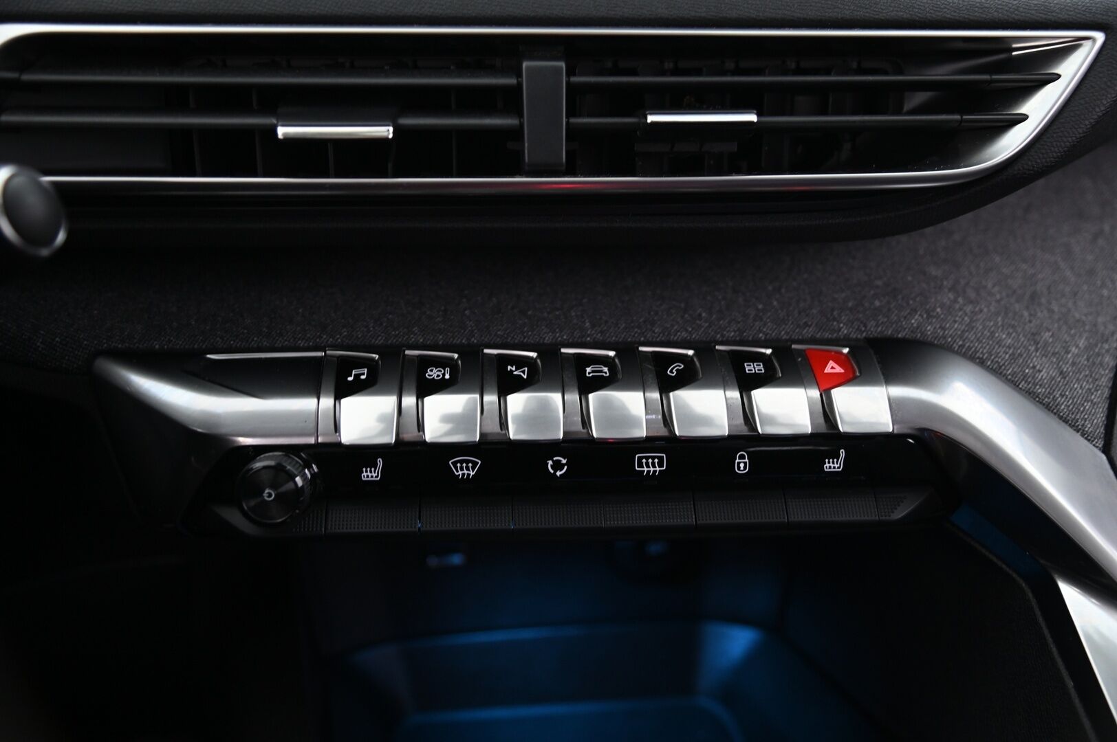 Peugeot 3008 2019 Allure PureTech 130 EAT8-automaatti *ACC / 360 kamera / Koukku / Blis / Appconnect / Sporttipenkit / Focale Äänentoisto* - 2x hyvät renkaat / Lohko + sisätilanlämmitin / Lämpölasi / Juuri huollettu