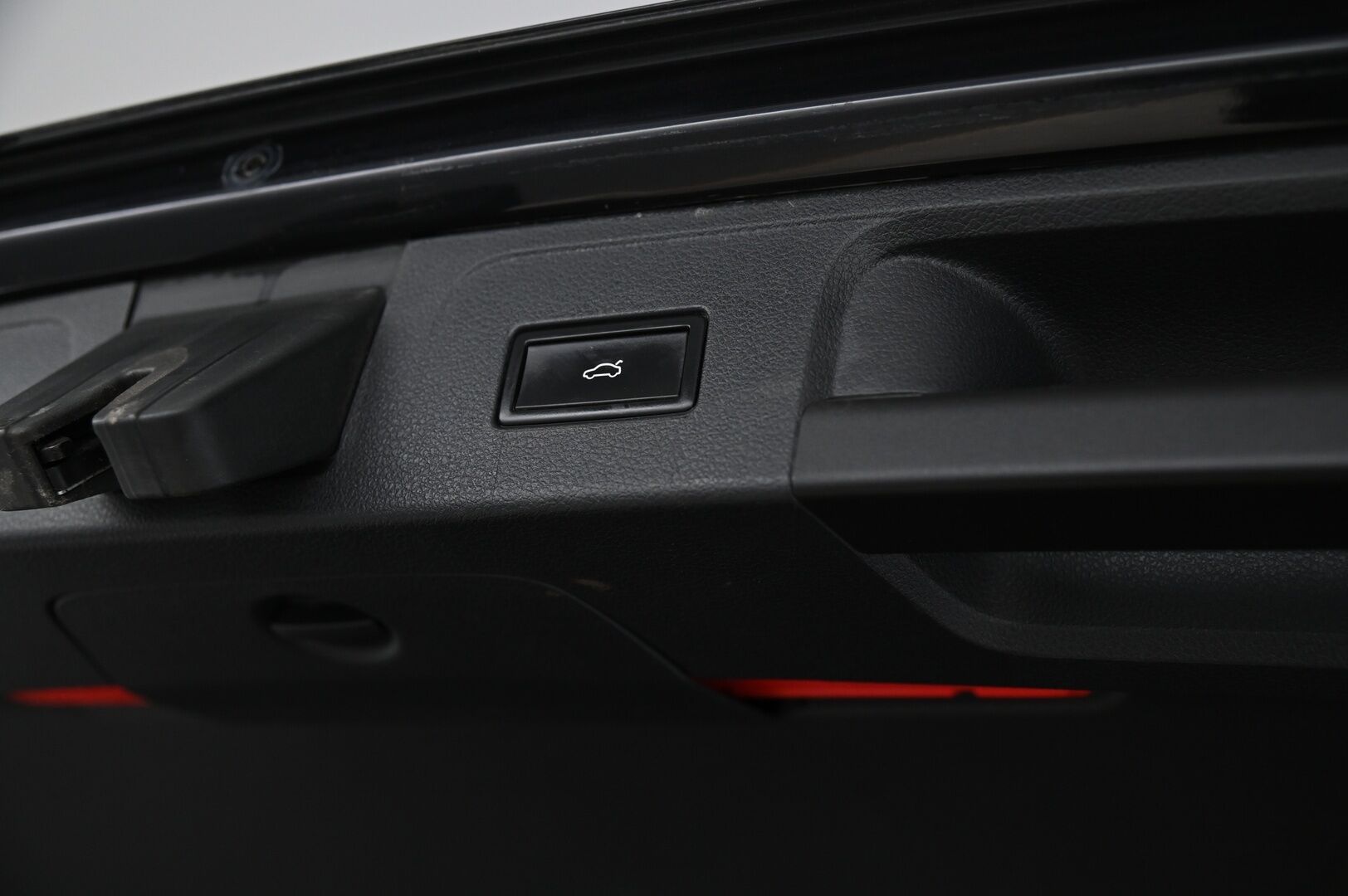 Volkswagen Passat 2016 Variant Alltrack 2,0 TDI 140 kW (190 hv) 4MOTION DSG-aut. Winter Edition *ACC / Panoraama / Nahkasisusta / Koukku* - *Lohko sisätilanlämmittimellä / Nahkasisusta / Ratinlämmitin / P.kamera*