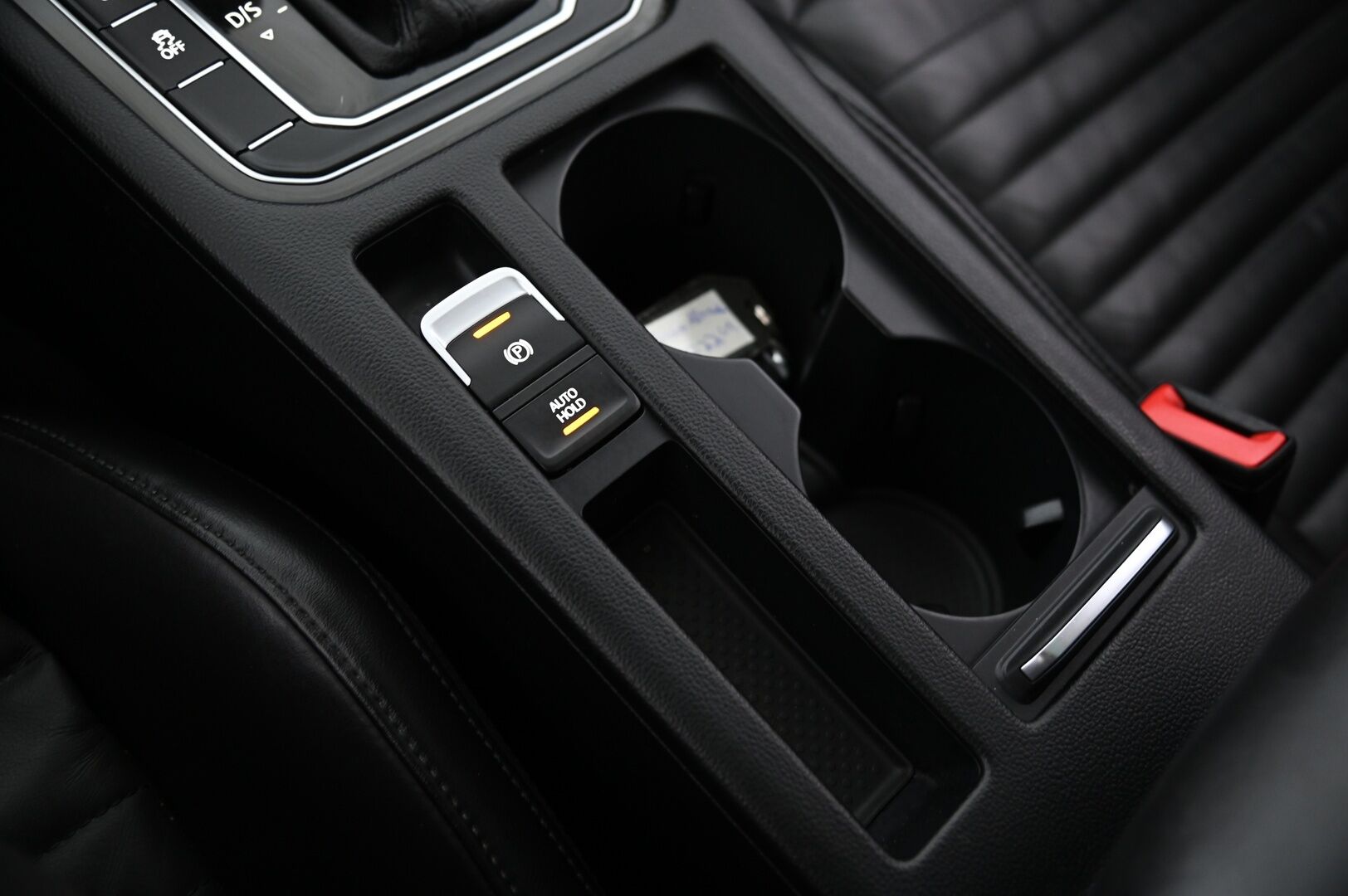 Volkswagen Passat 2016 Variant Alltrack 2,0 TDI 140 kW (190 hv) 4MOTION DSG-aut. Winter Edition *ACC / Panoraama / Nahkasisusta / Koukku* - *Lohko sisätilanlämmittimellä / Nahkasisusta / Ratinlämmitin / P.kamera*