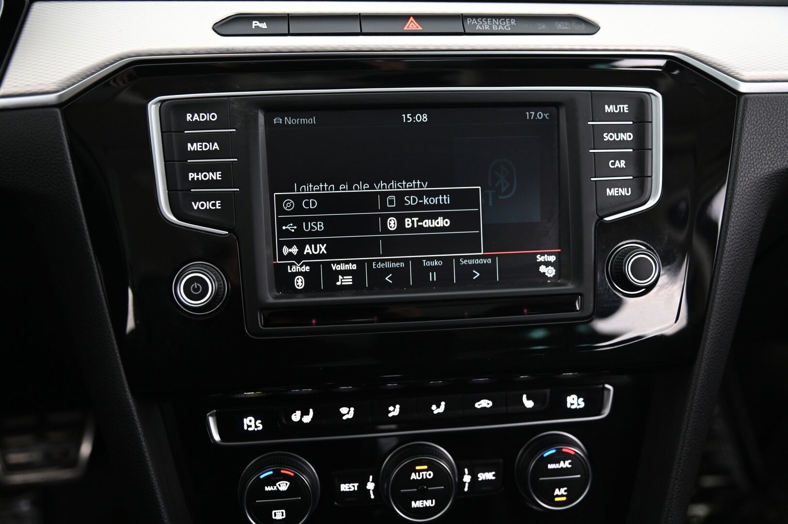 Volkswagen Passat 2016 Variant Alltrack 2,0 TDI 140 kW (190 hv) 4MOTION DSG-aut. Winter Edition *ACC / Panoraama / Nahkasisusta / Koukku* - *Lohko sisätilanlämmittimellä / Nahkasisusta / Ratinlämmitin / P.kamera*