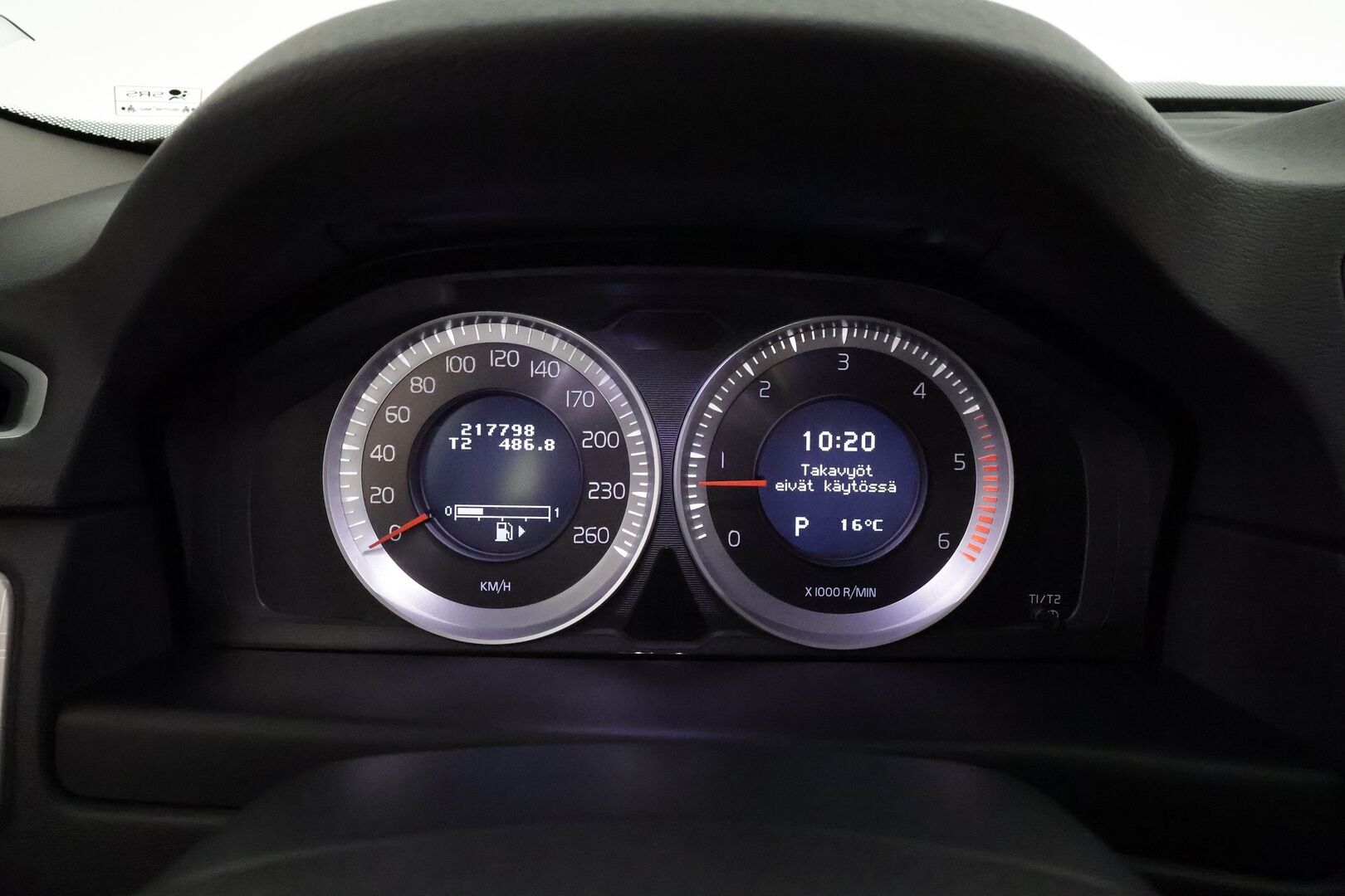 Volvo XC70 2013 D5 AWD Summum aut **Xenon / Muistipenkki / P.Tutkat / Navi / Koukku / Webasto / Vakkari / KeylessGO** - Kahdet Renkaat