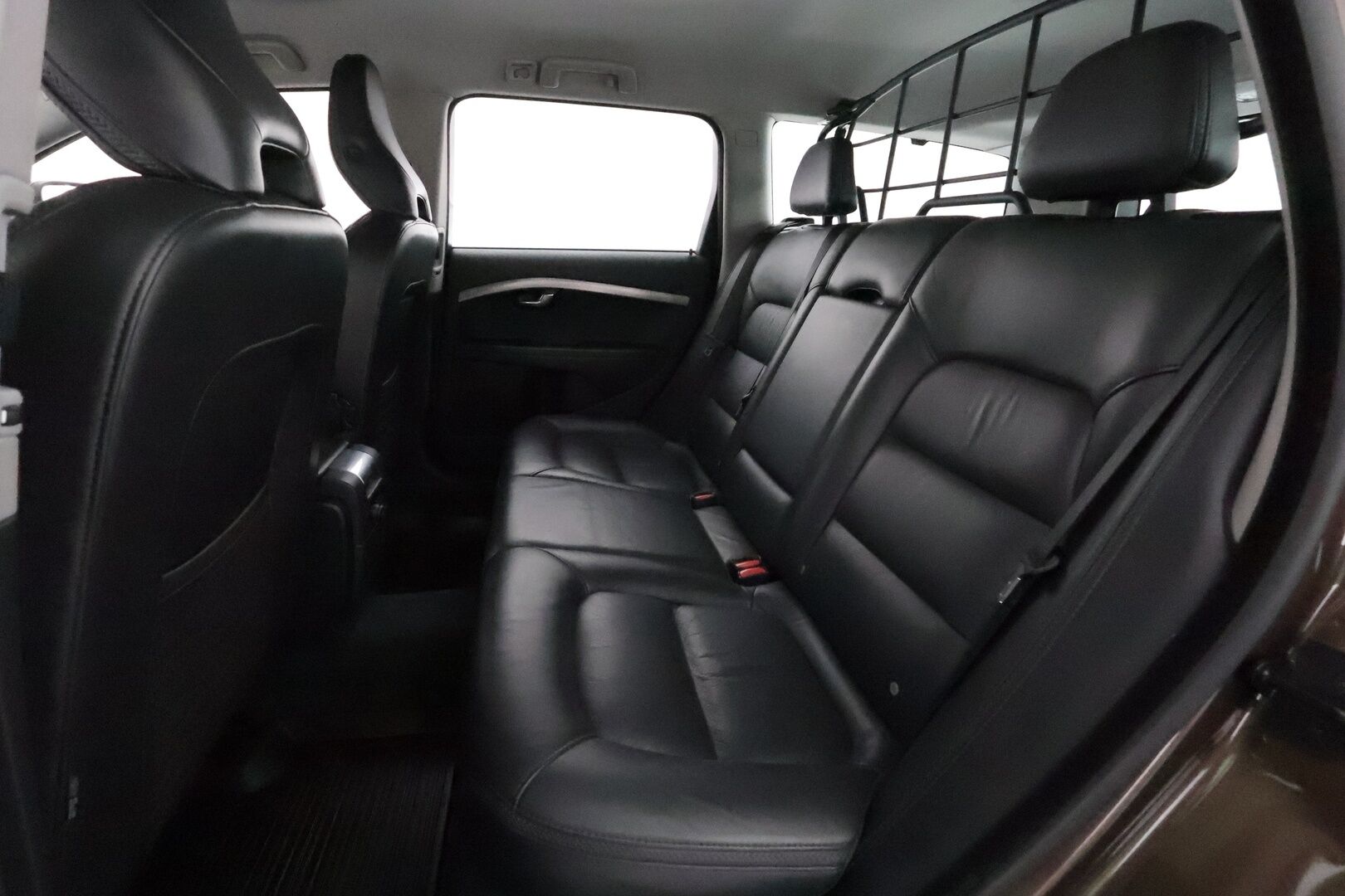 Volvo XC70 2013 D5 AWD Summum aut **Xenon / Muistipenkki / P.Tutkat / Navi / Koukku / Webasto / Vakkari / KeylessGO** - Kahdet Renkaat